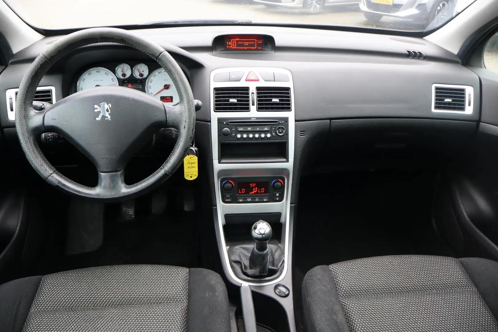 Peugeot 307 SW 1.6-16V Premium Climate control, Trekhaak, Pano Schwarz - 2