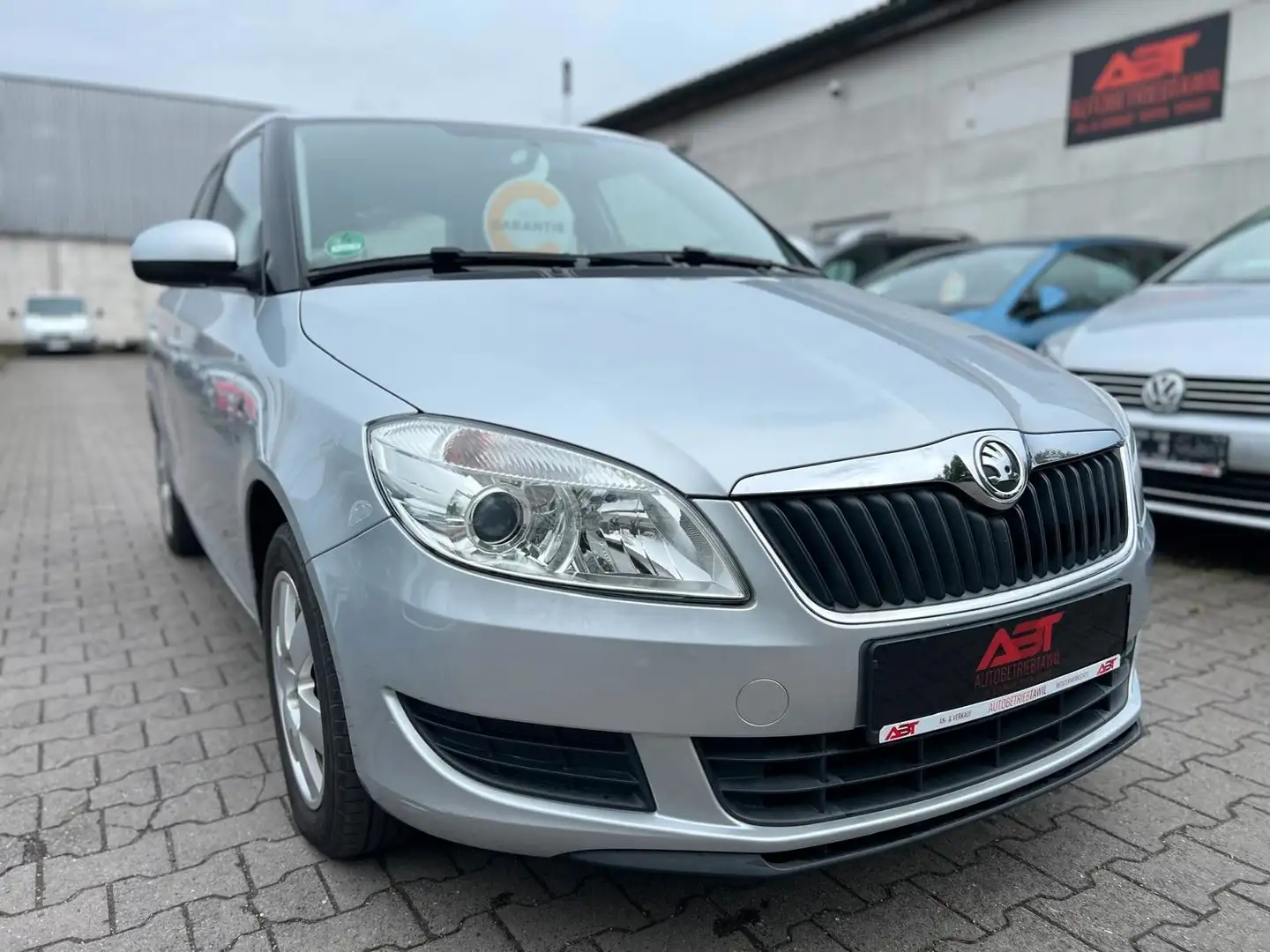 Skoda Fabia 1.2 86PS, TÜV NEU, Klima, 2.Hand, Garantie Silber - 1