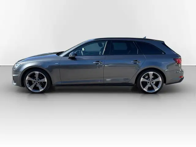 Audi A4 view 10
