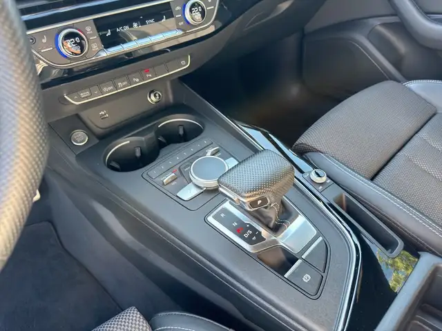 Audi A4 view 20