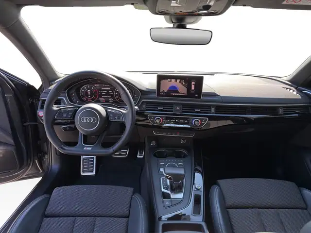 Audi A4 view 21