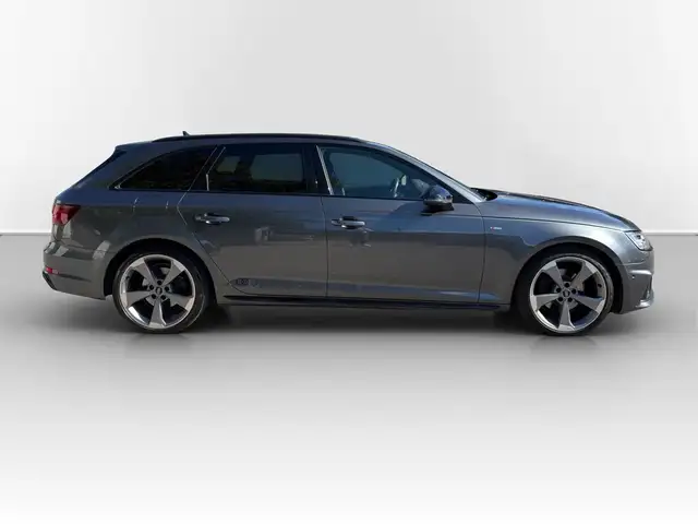 Audi A4 view 5
