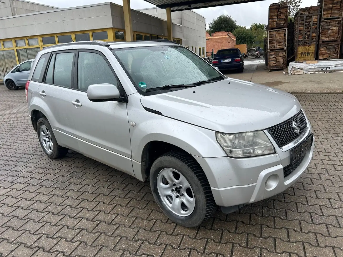 Suzuki Grand Vitara 2.0 Club Automatik, Allrad, Leder Silber - 2