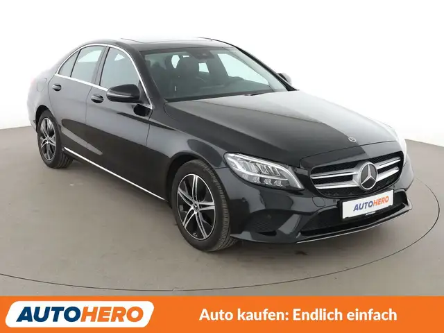 Mercedes-Benz C-Class view 8