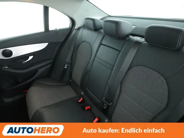 Mercedes-Benz C-Class view 14