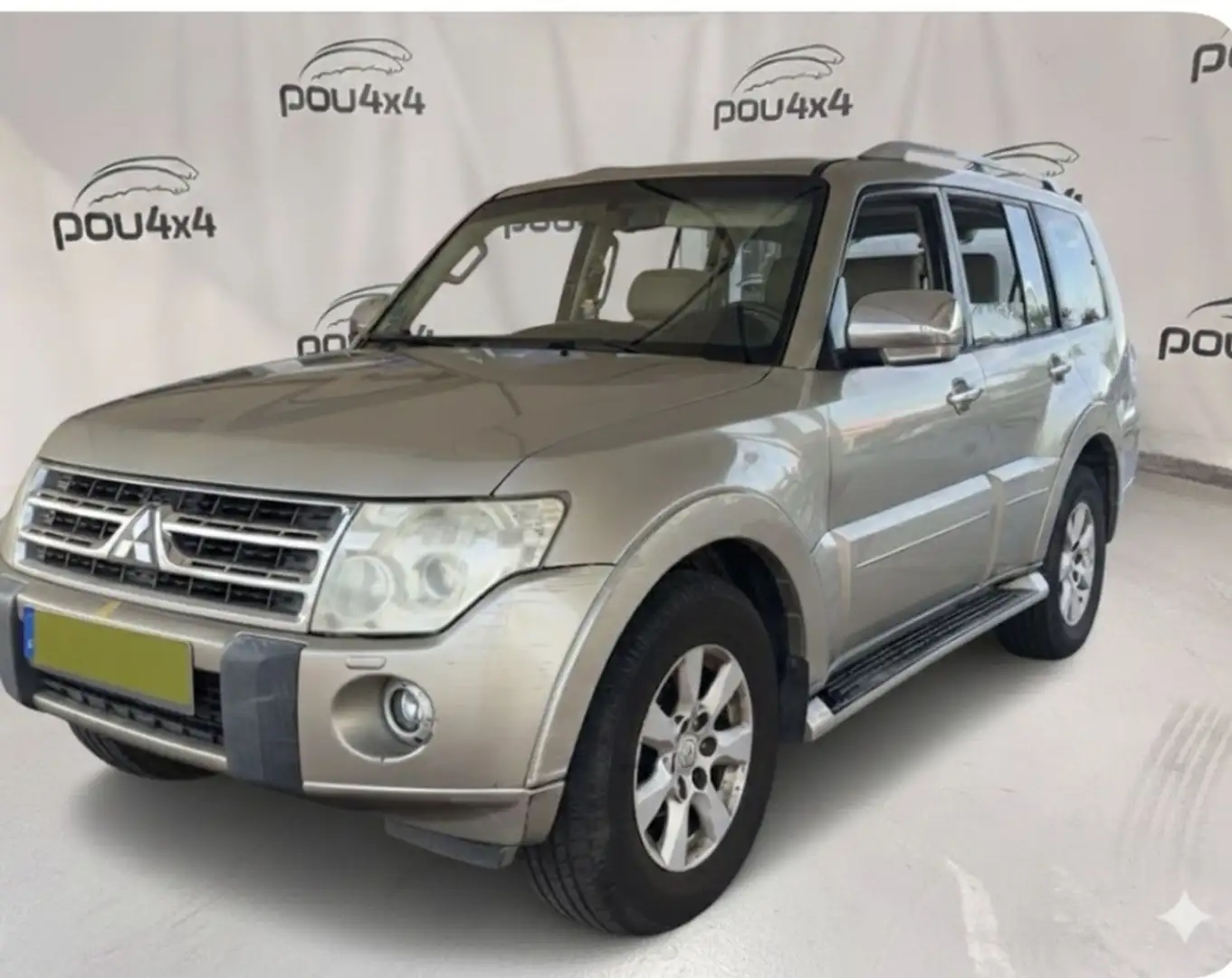 Mitsubishi Montero 3.8 V6 Kaiteki Aut. Silber - 2