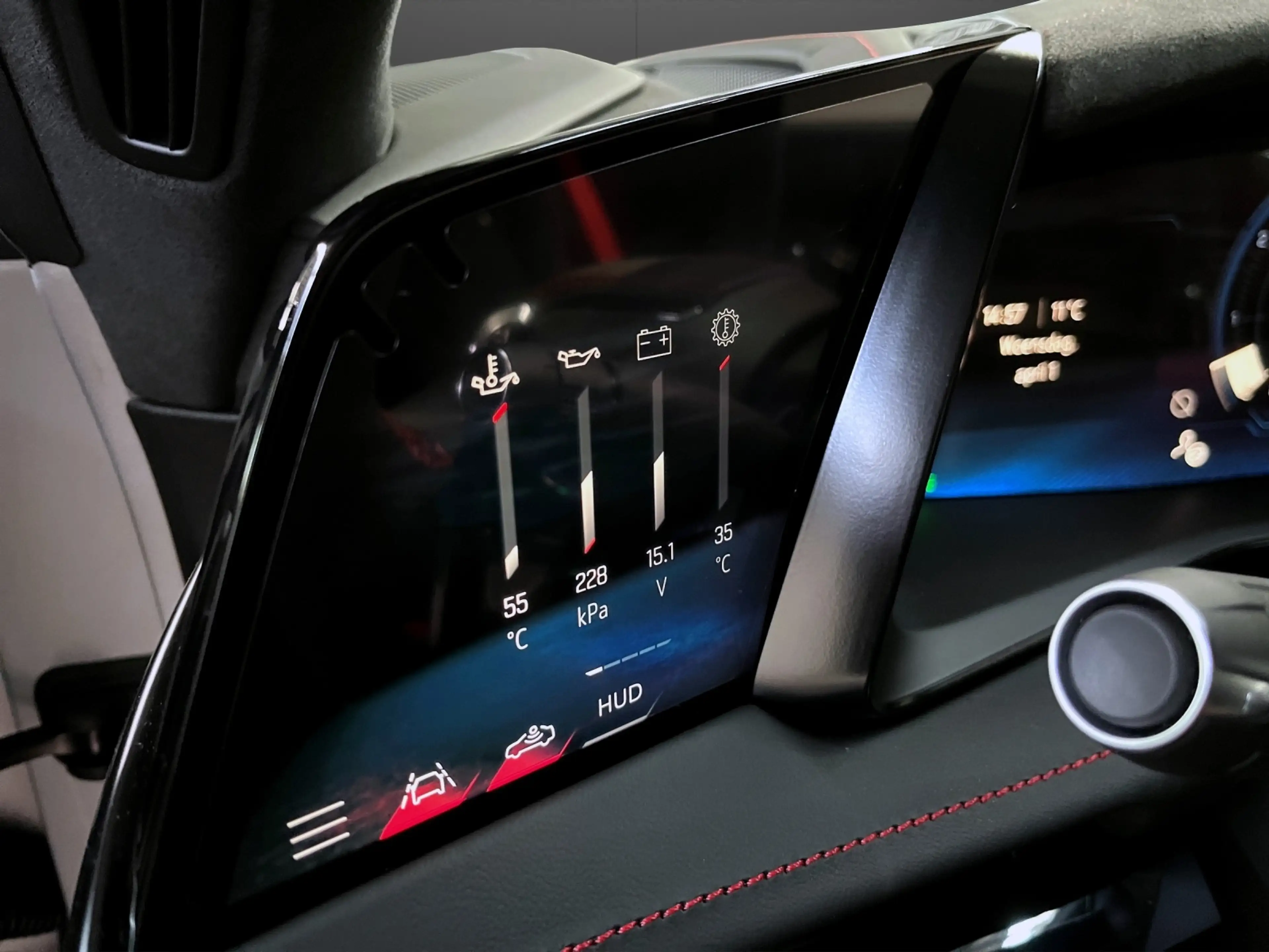 Corvette C8 Stingray 3LT | Convertible | Lift. | GT2 — photo 12