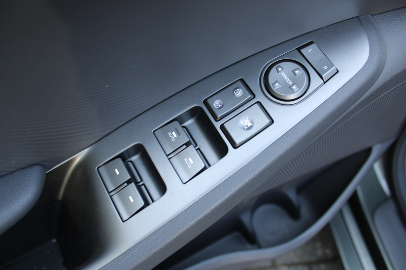 Hyundai IONIQ 1.6 GDi PHEV i-Motion | Achteruitrijcamera | Airco — photo 13