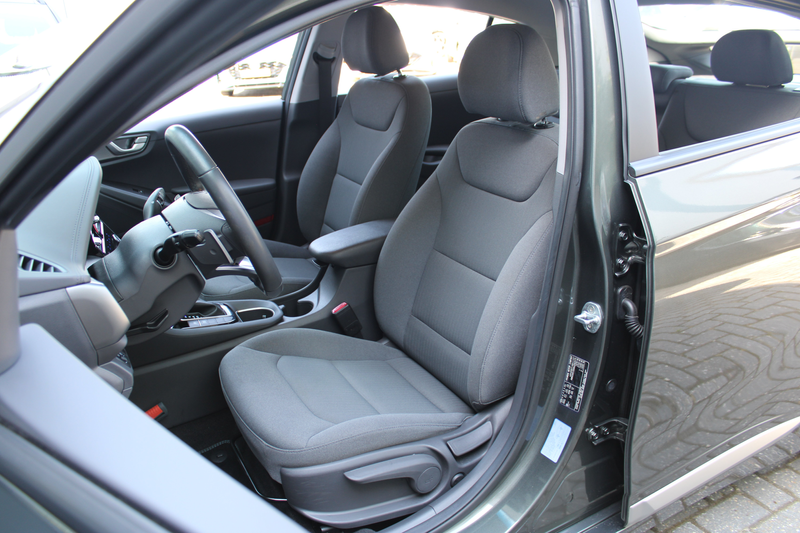Hyundai IONIQ 1.6 GDi PHEV i-Motion | Achteruitrijcamera | Airco — photo 12