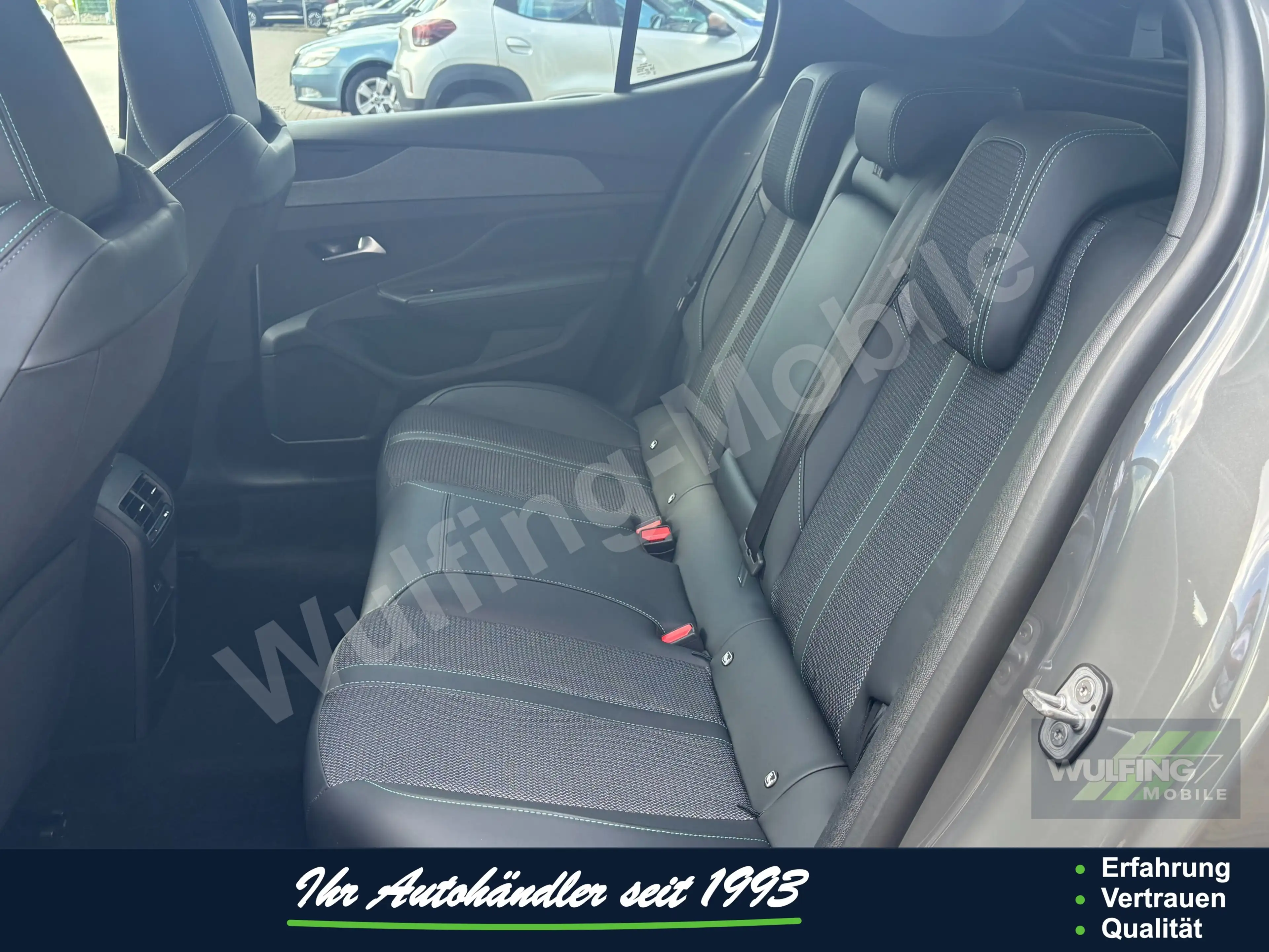 Peugeot 408 Hybrid 145 e-DCS6 Allure ACC CAM NAVI LED — photo 7