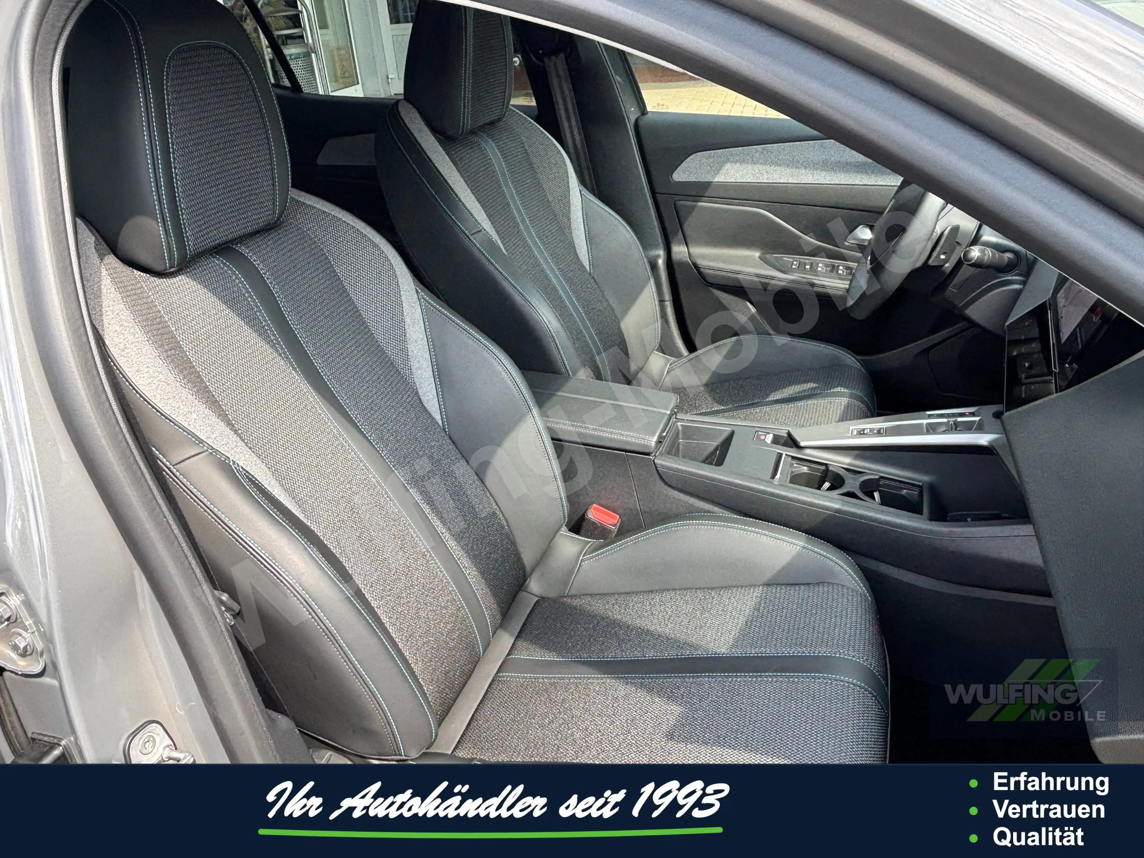 Peugeot 408 Hybrid 145 e-DCS6 Allure ACC CAM NAVI LED — photo 6