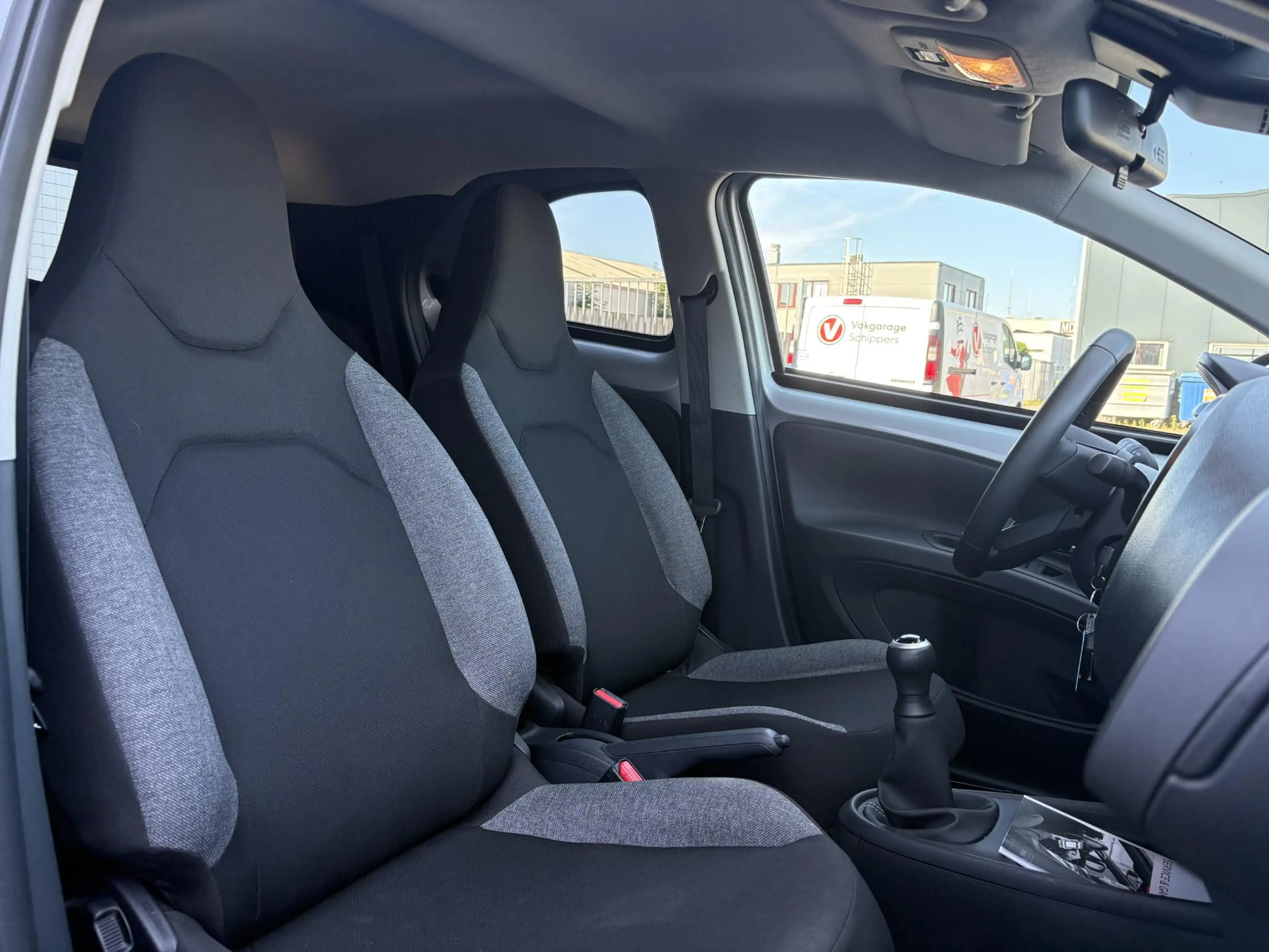 Toyota Aygo X 1.0 VVT-i MT first — photo 8