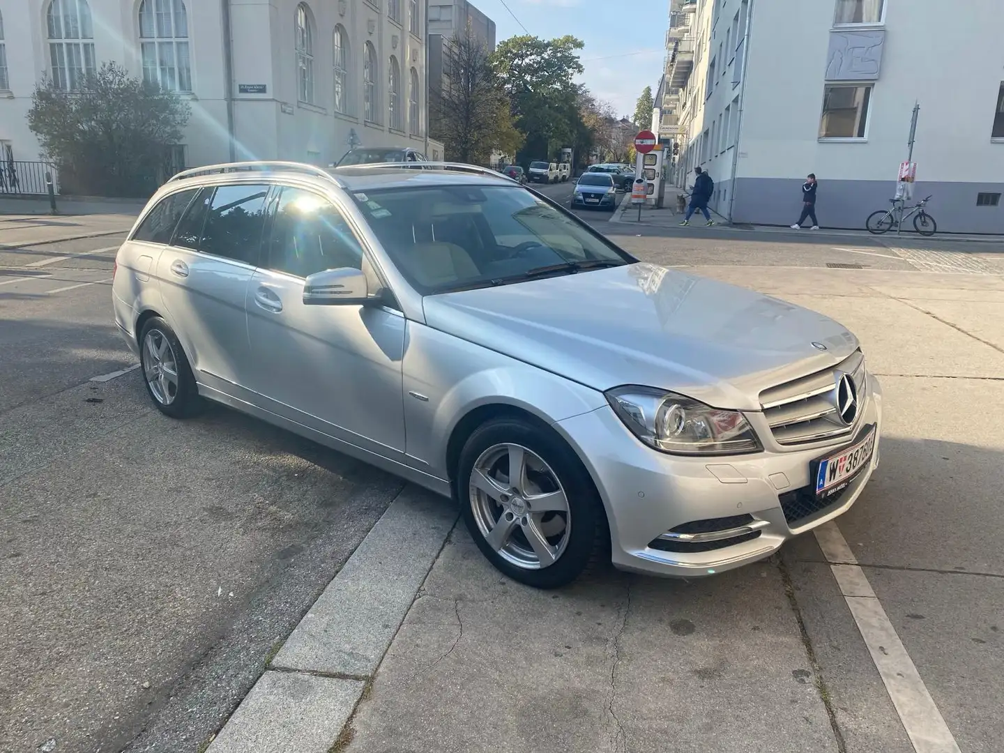 Mercedes-Benz C 220 C 220 T Avantgarde BlueEfficiency CDI Aut. Avantgarde - 2
