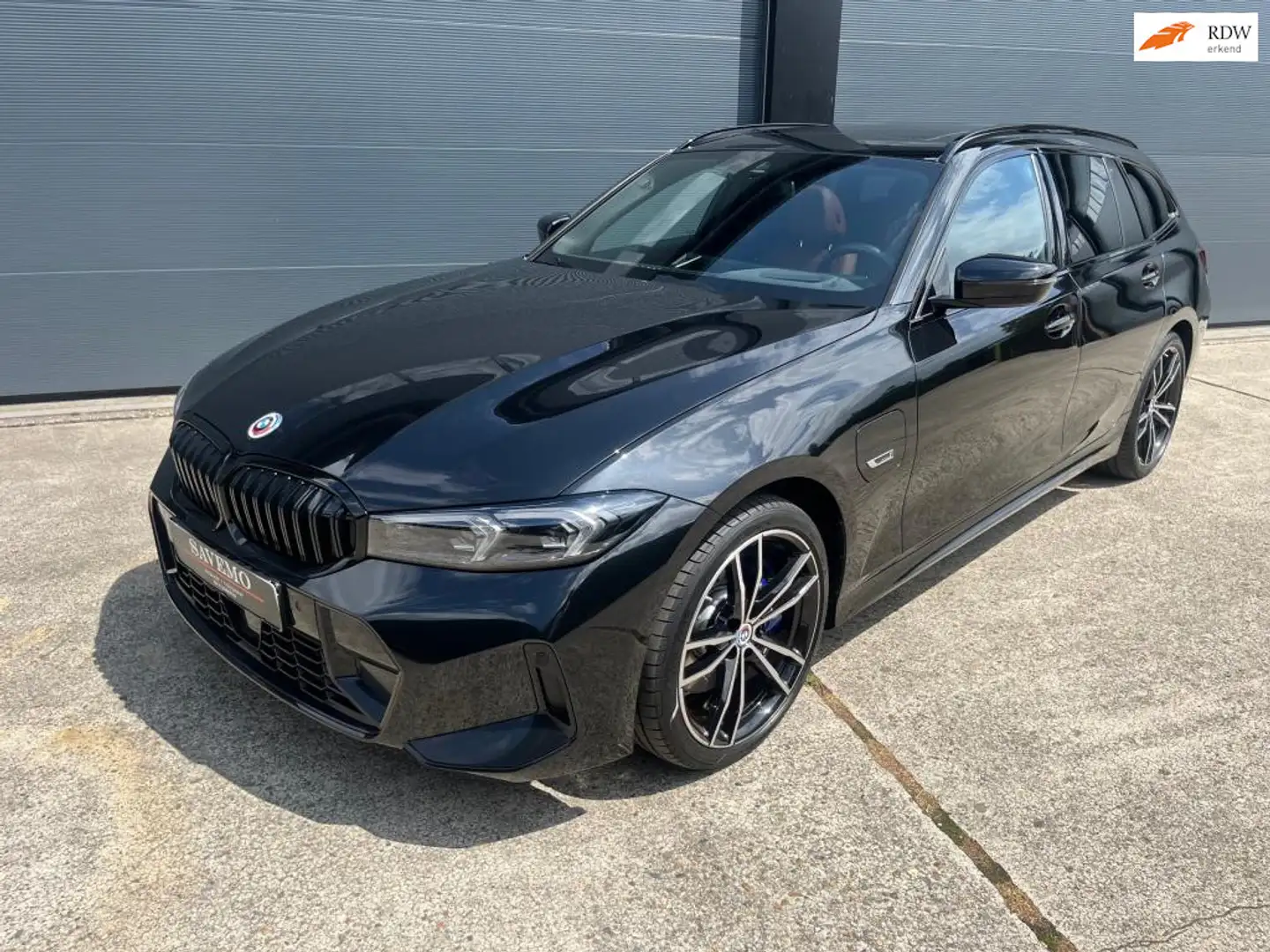 BMW 330 3-serie Touring 330e Mpakket / Panoramadak / Head- Negro - 1