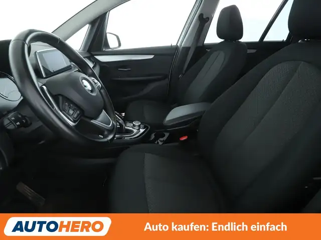 BMW 2 Series view 10