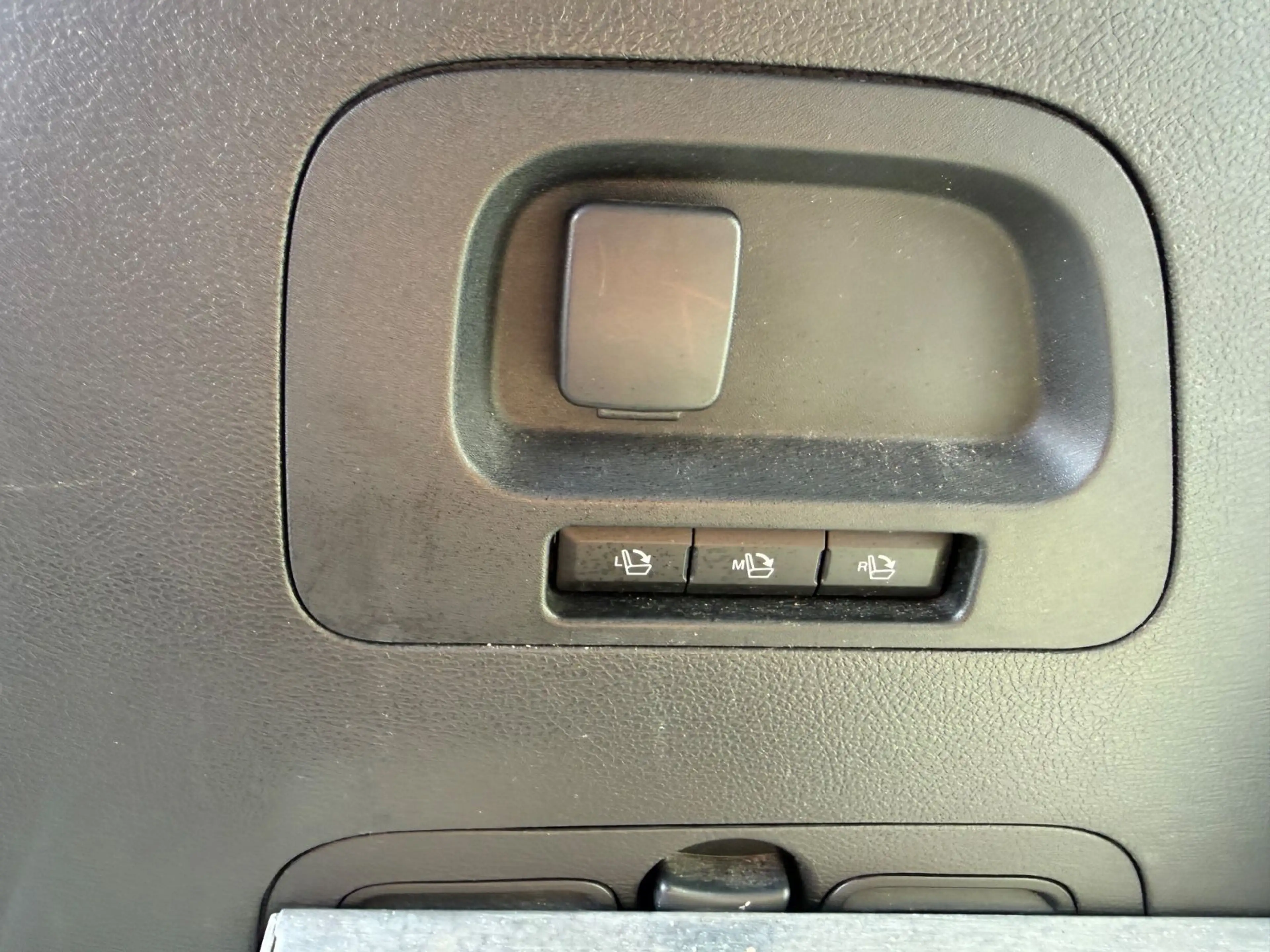 Ford S-Max AWD Automatik 1Hand 190PS Navi LED CAM TEM — photo 6