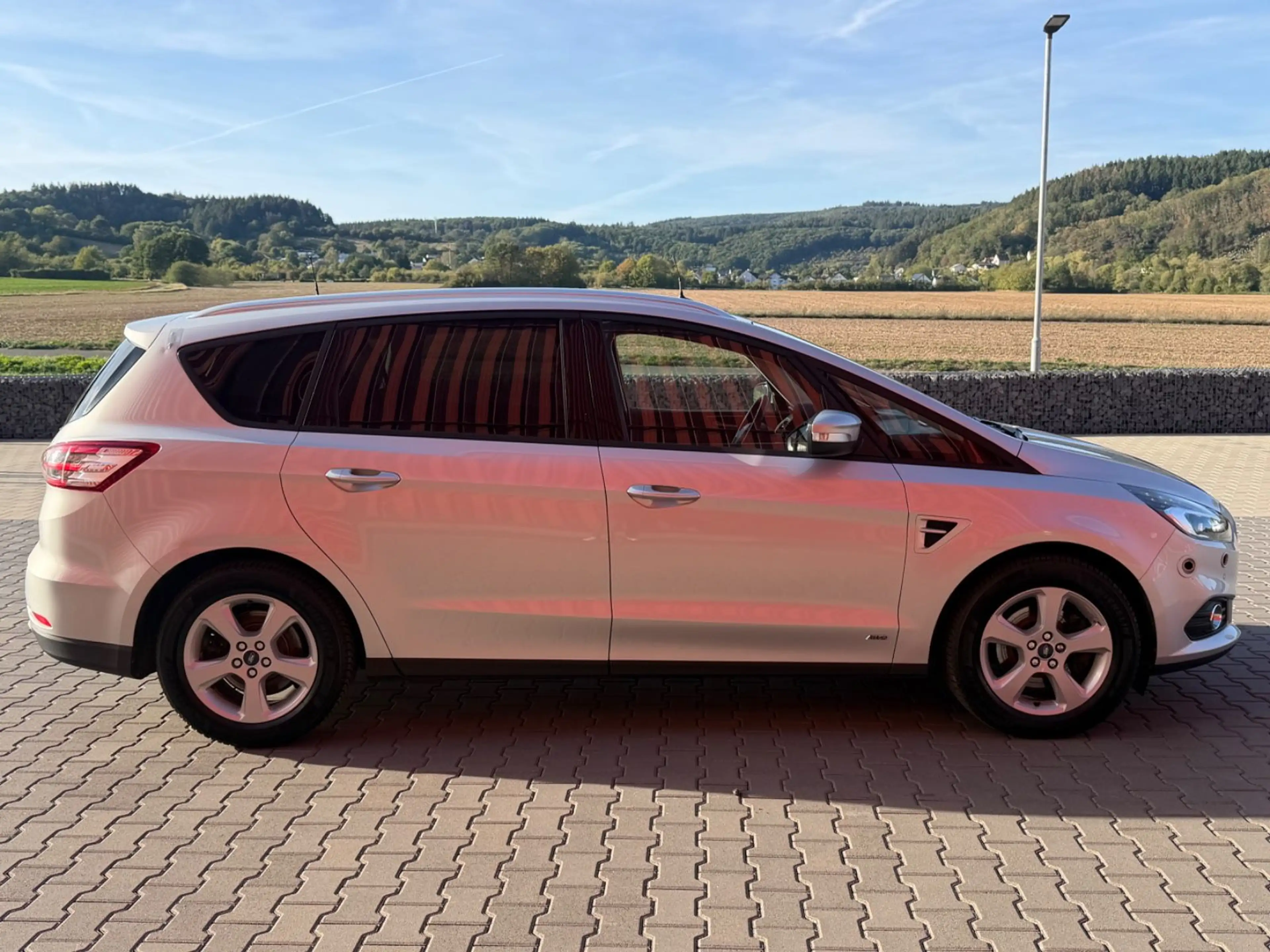 Ford S-Max AWD Automatik 1Hand 190PS Navi LED CAM TEM — photo 9
