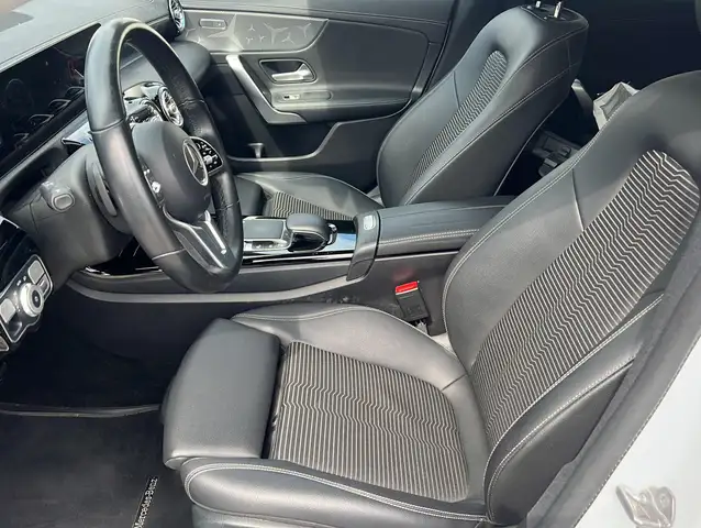 Mercedes-Benz Cla view 4