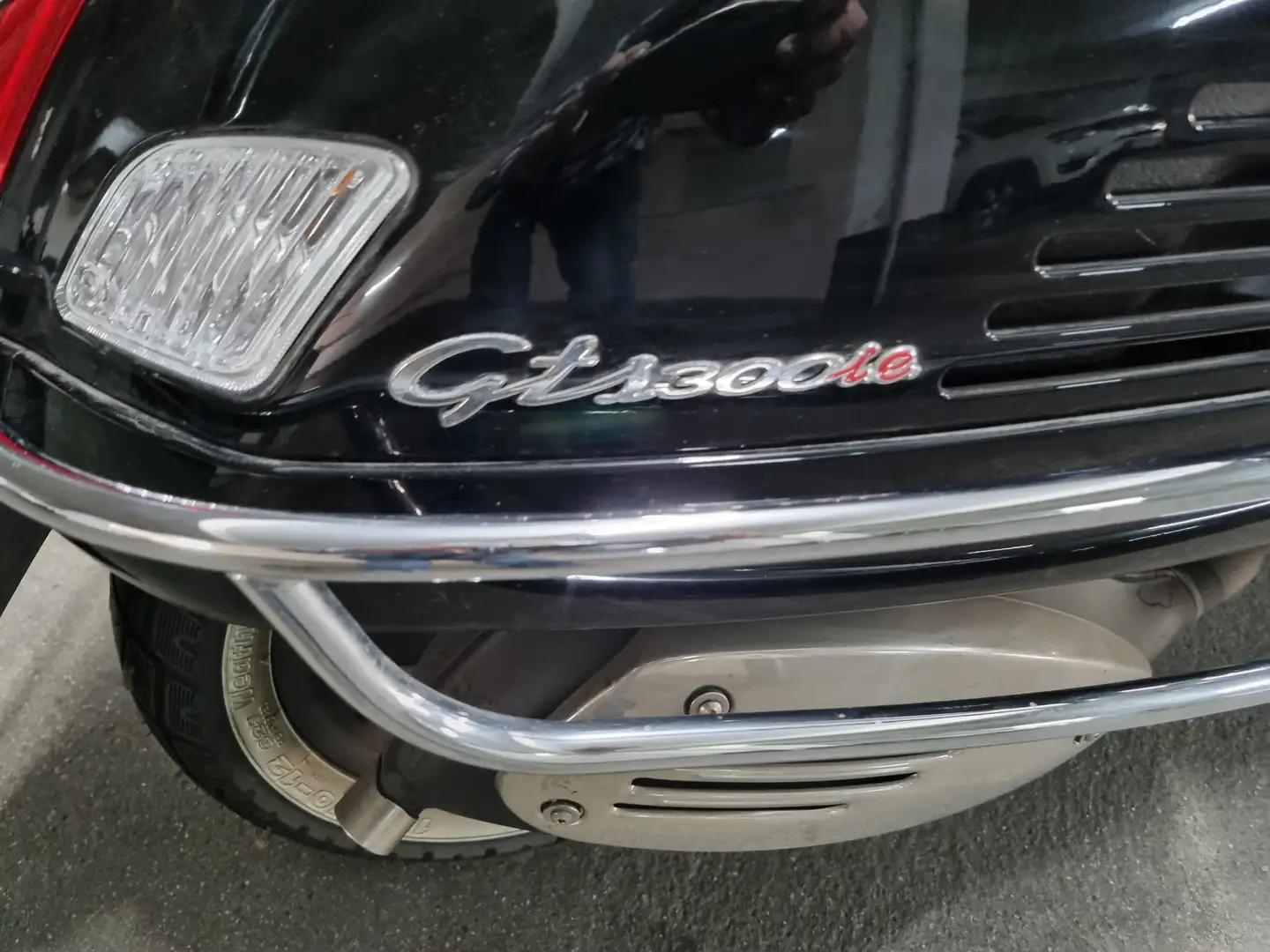 Vespa GTS 300 GTS 300ie Černá - 2