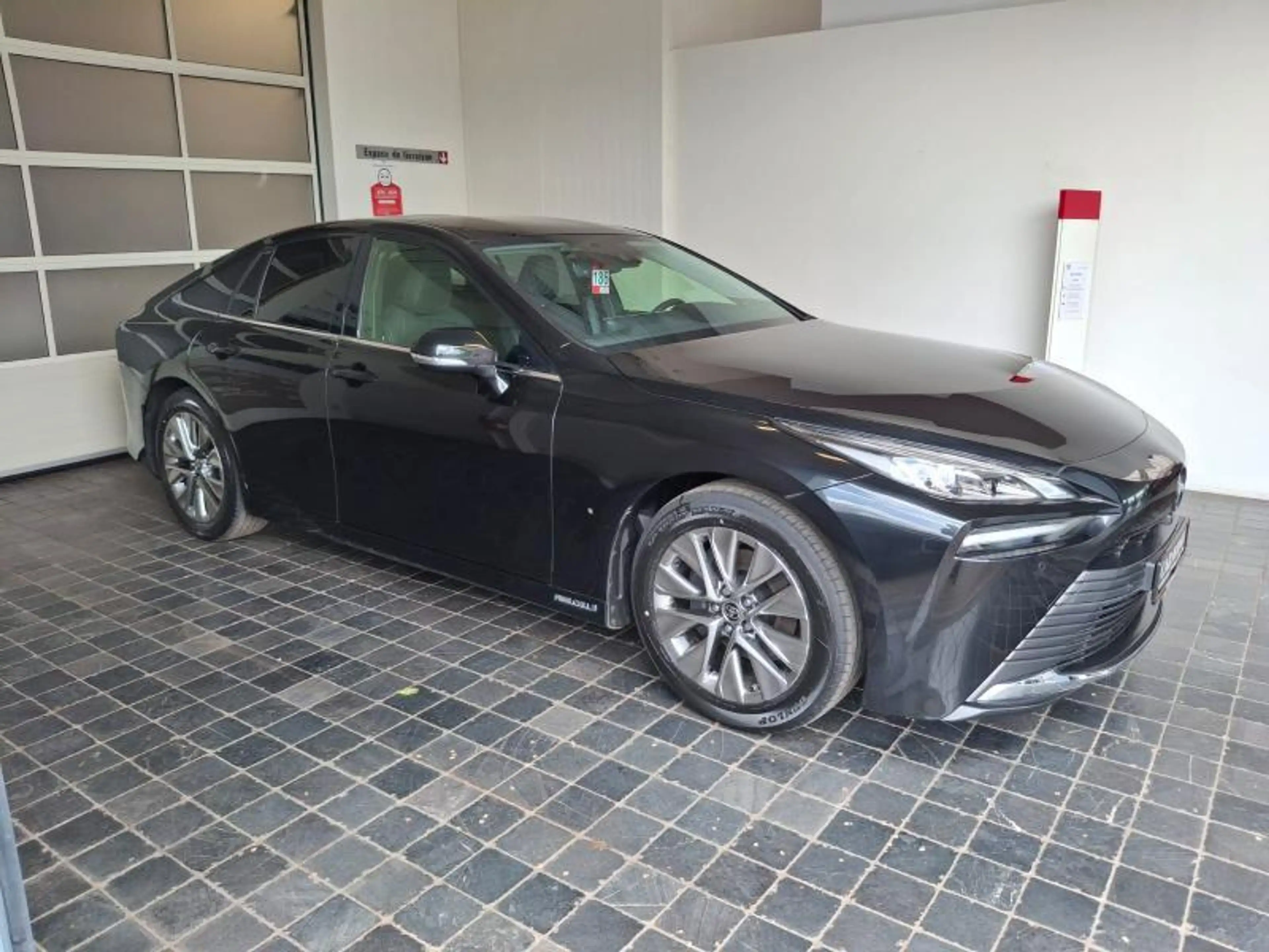 Toyota Mirai PREMIUM — photo 4