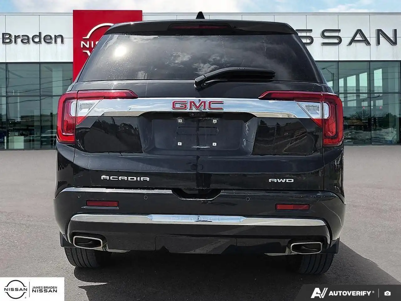 GMC Acadia снимка GMC Acadia