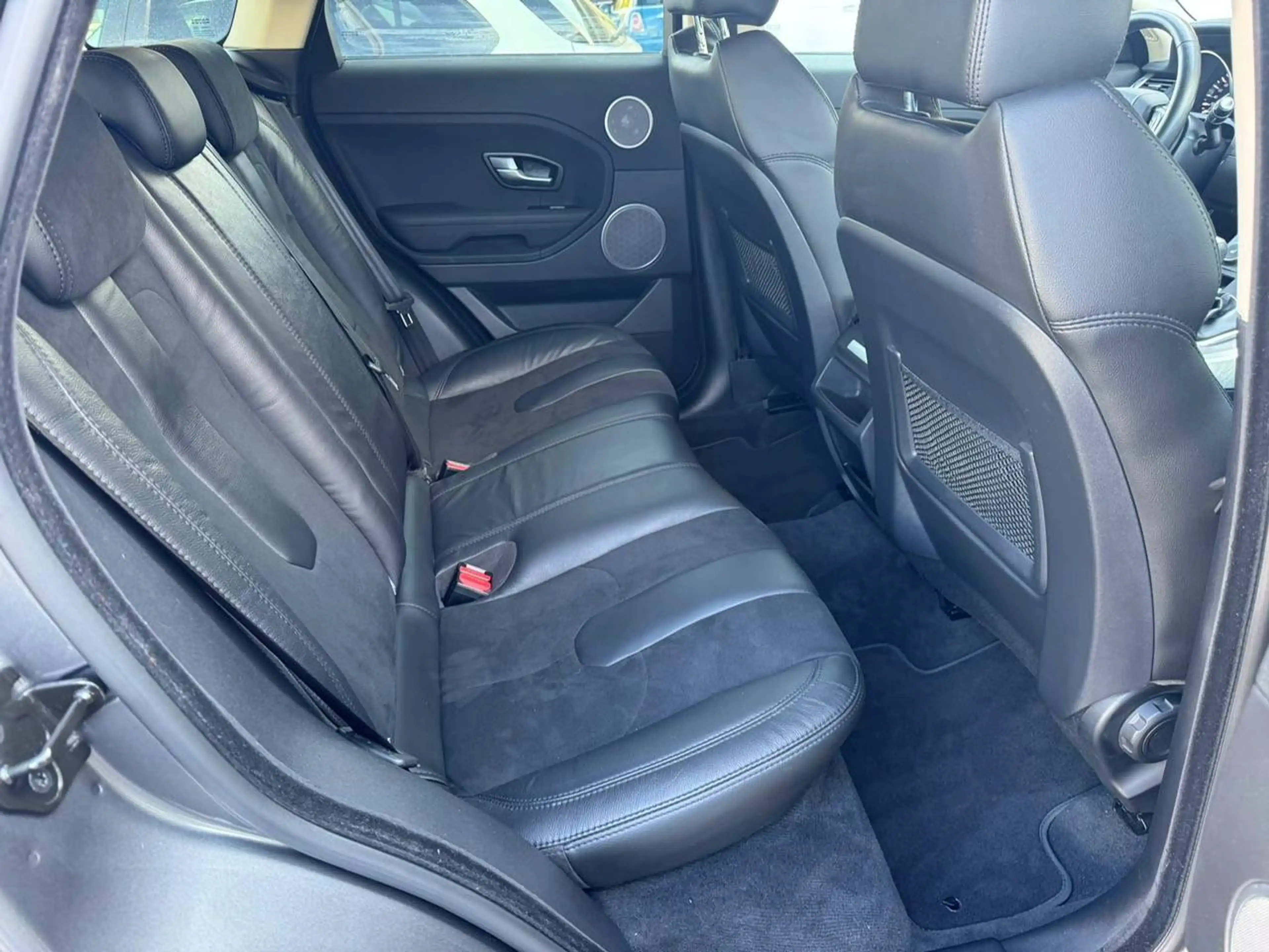 Land Rover Range Rover Evoque Pure - 1. Hand - — photo 12