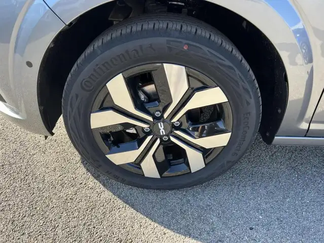 Dacia Sandero view 3