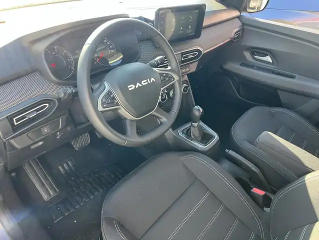 Dacia Sandero view 9