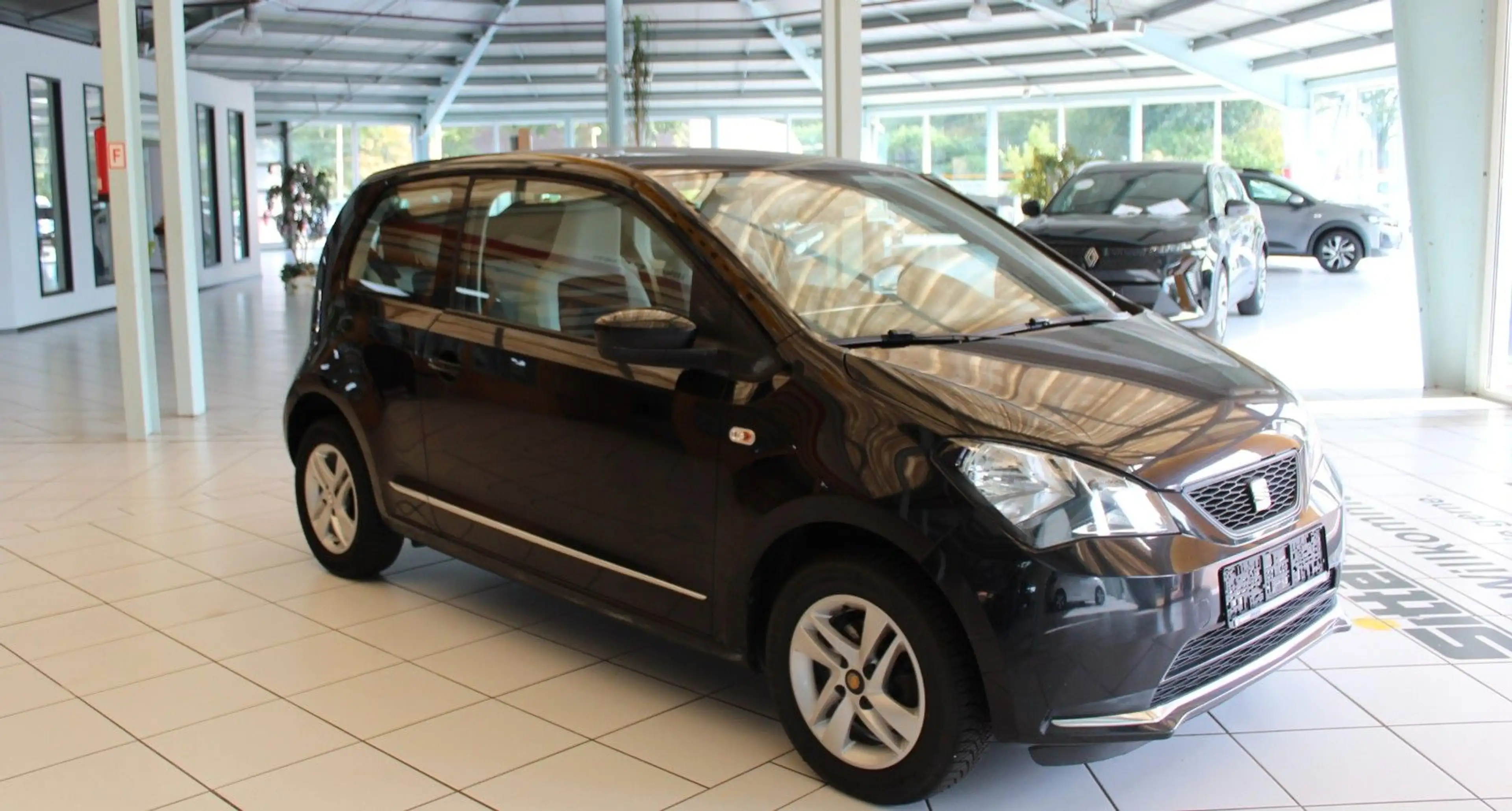 SEAT Mii Style Salsa — photo 5