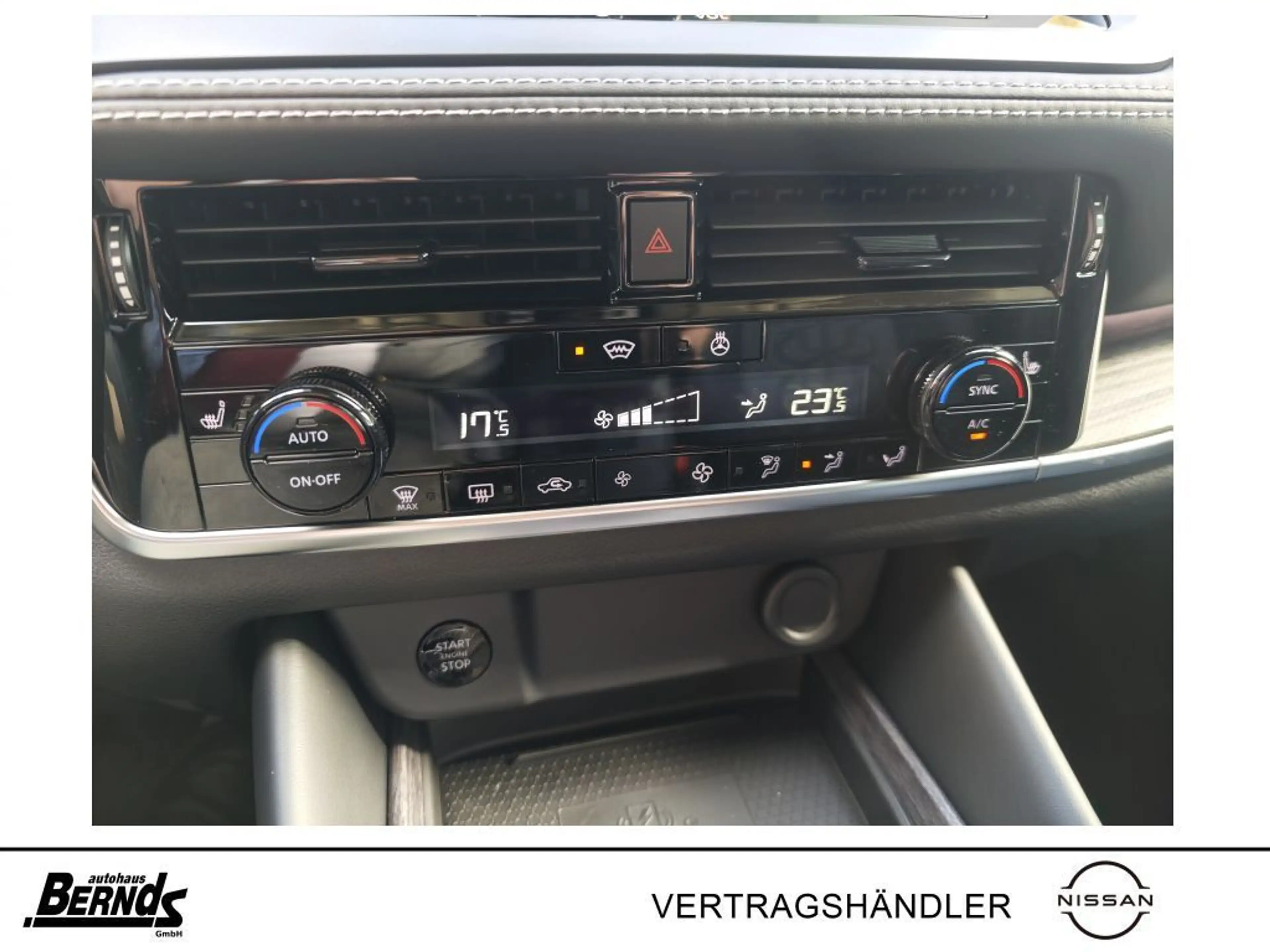 Nissan Qashqai MHEV Xtronic Tekna BOSE PGD HUD — photo 13