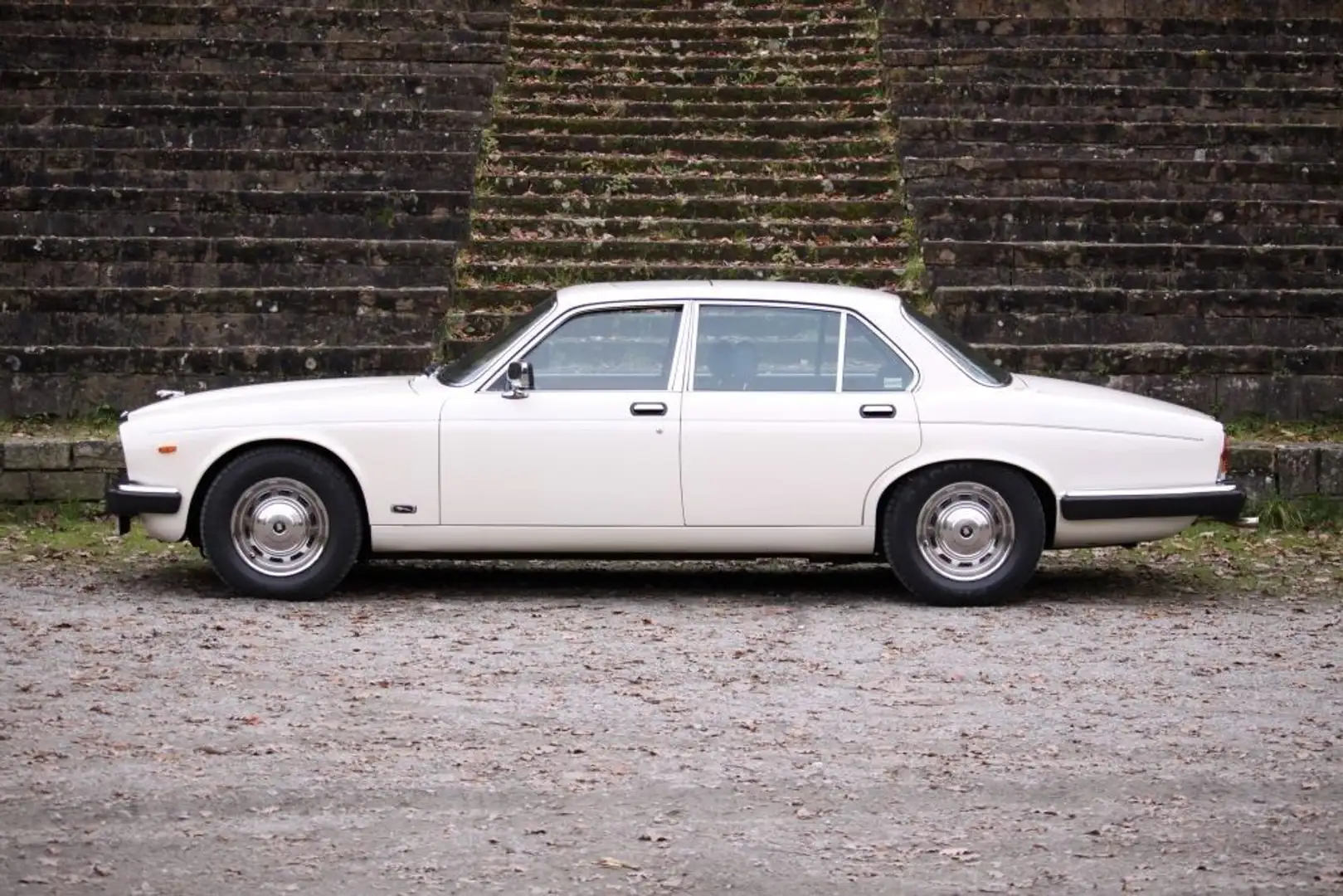 Jaguar Daimler XJ12 Serie 3 mit 3 Jahren Garantie Weiß - 2