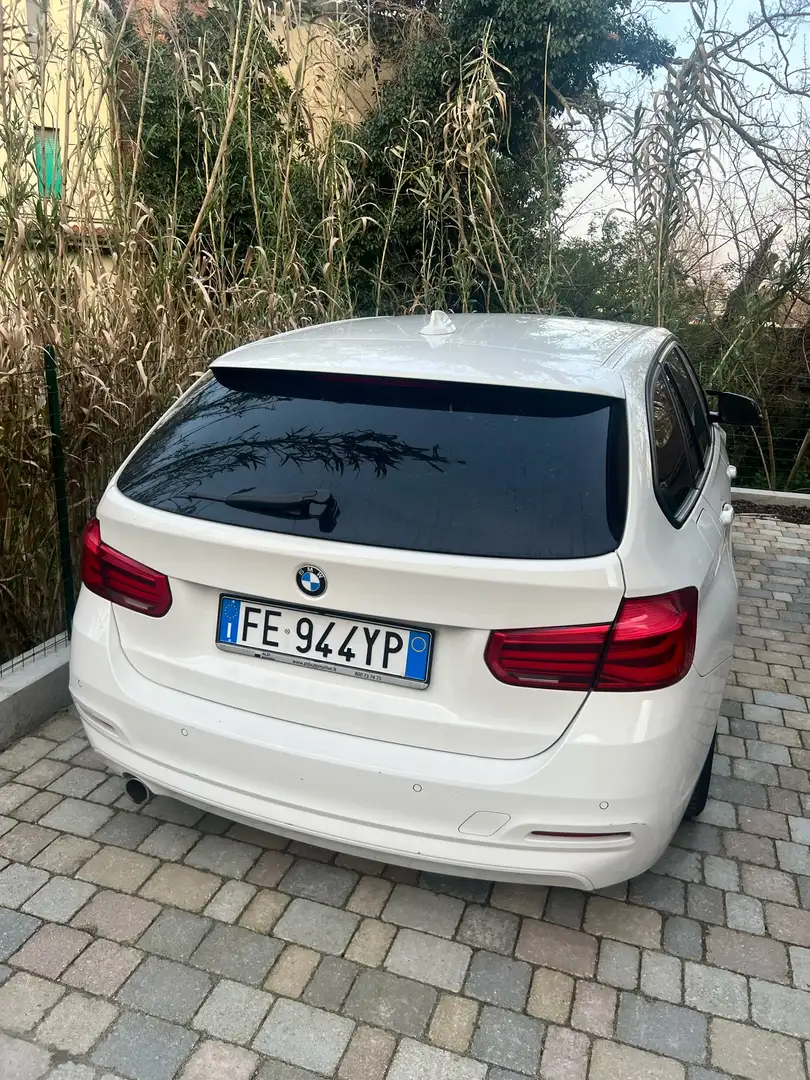 BMW 316 316d Touring Luxury bijela - 2