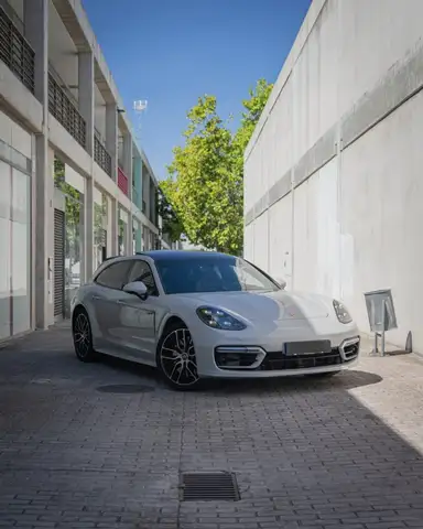 Porsche Panamera 4S E-Hybrid Sport Turismo