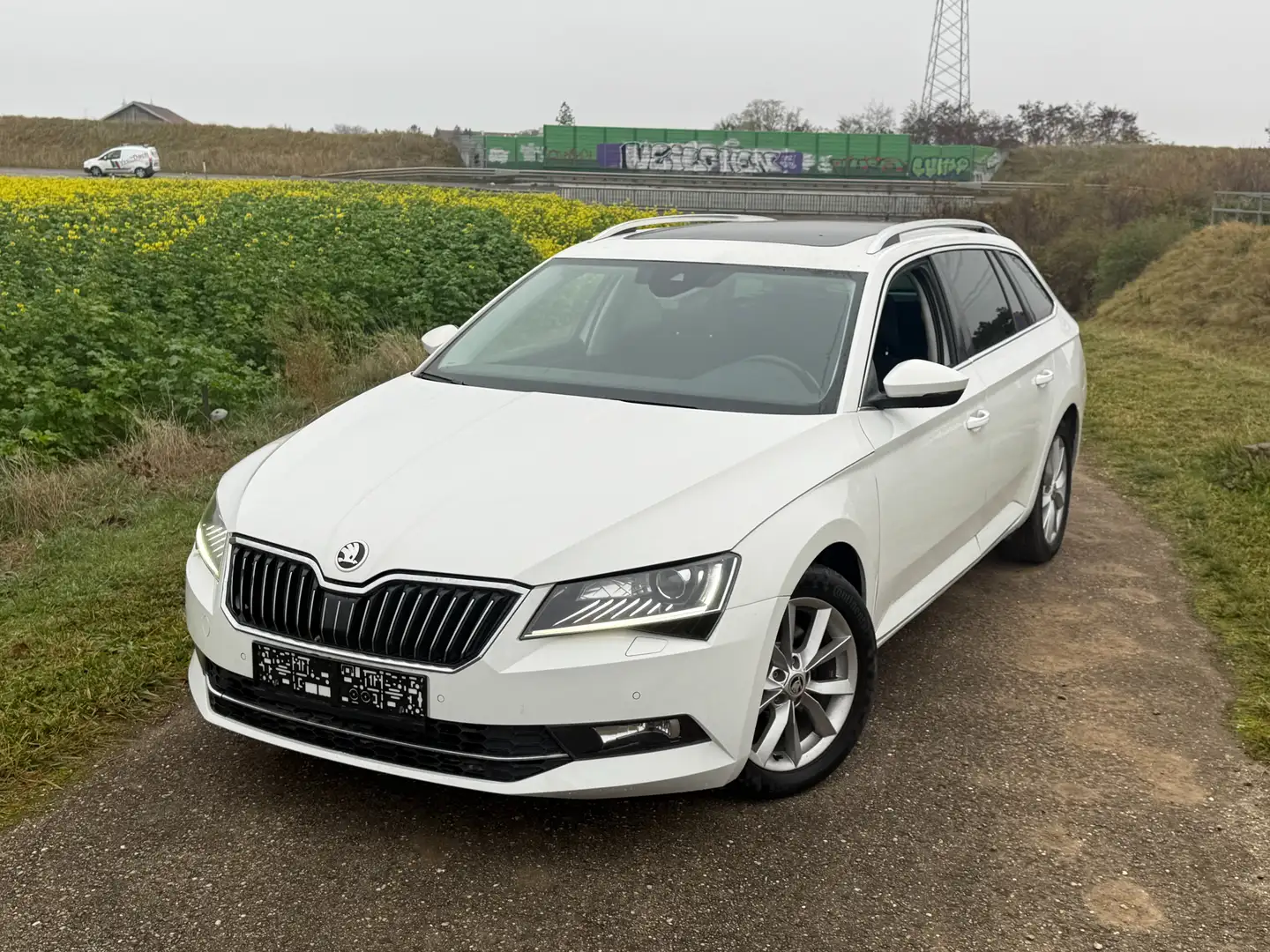 Skoda Superb Style Weiß - 2