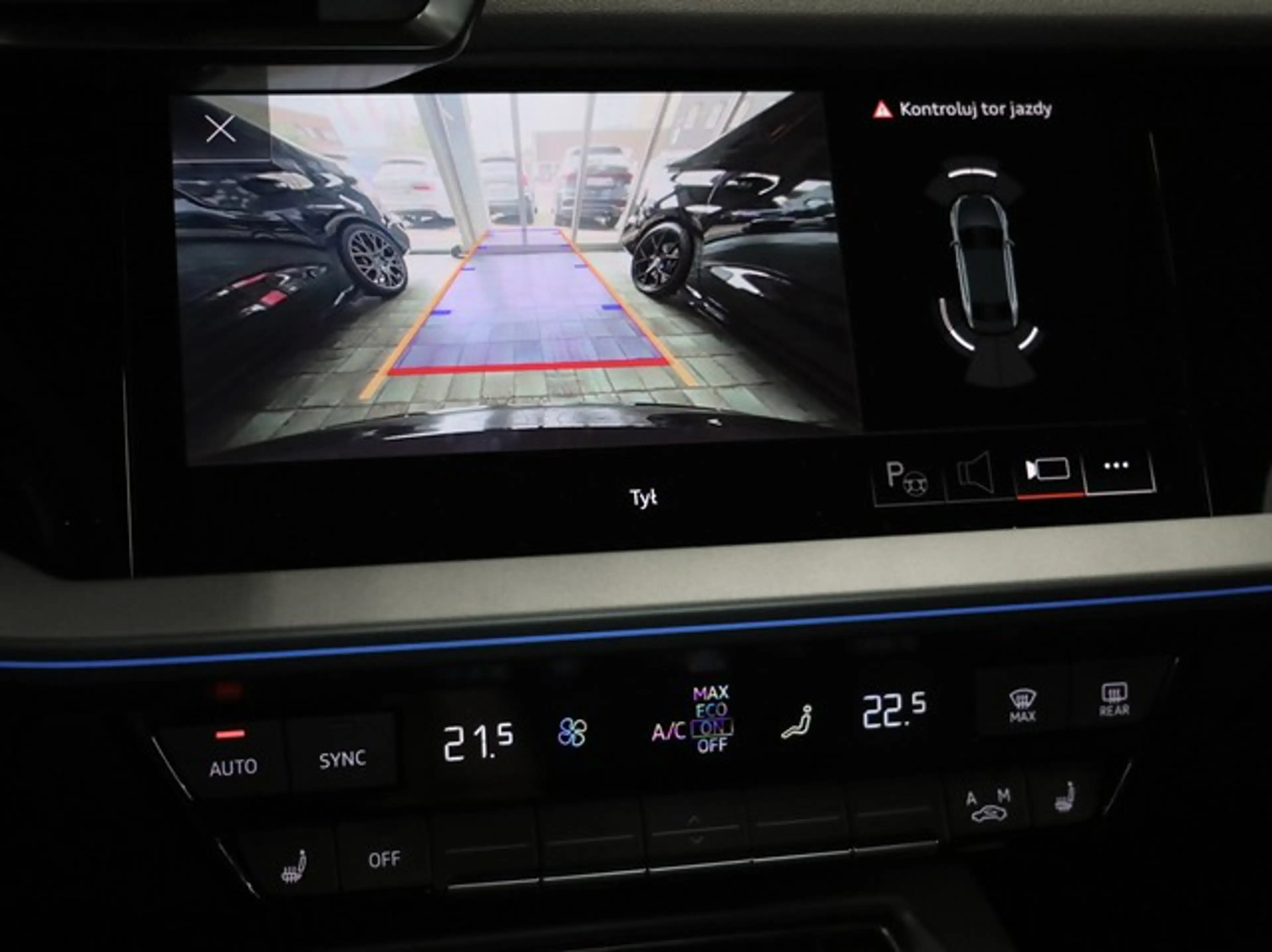 Audi RS3 Limousine GRAIL ACC Matrix LED Kamera Sonos Däm... — photo 14