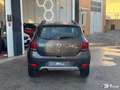 Dacia Sandero STEPWAY 1.0 TCE 100cv / SUIVI FULL Grau - thumbnail 6