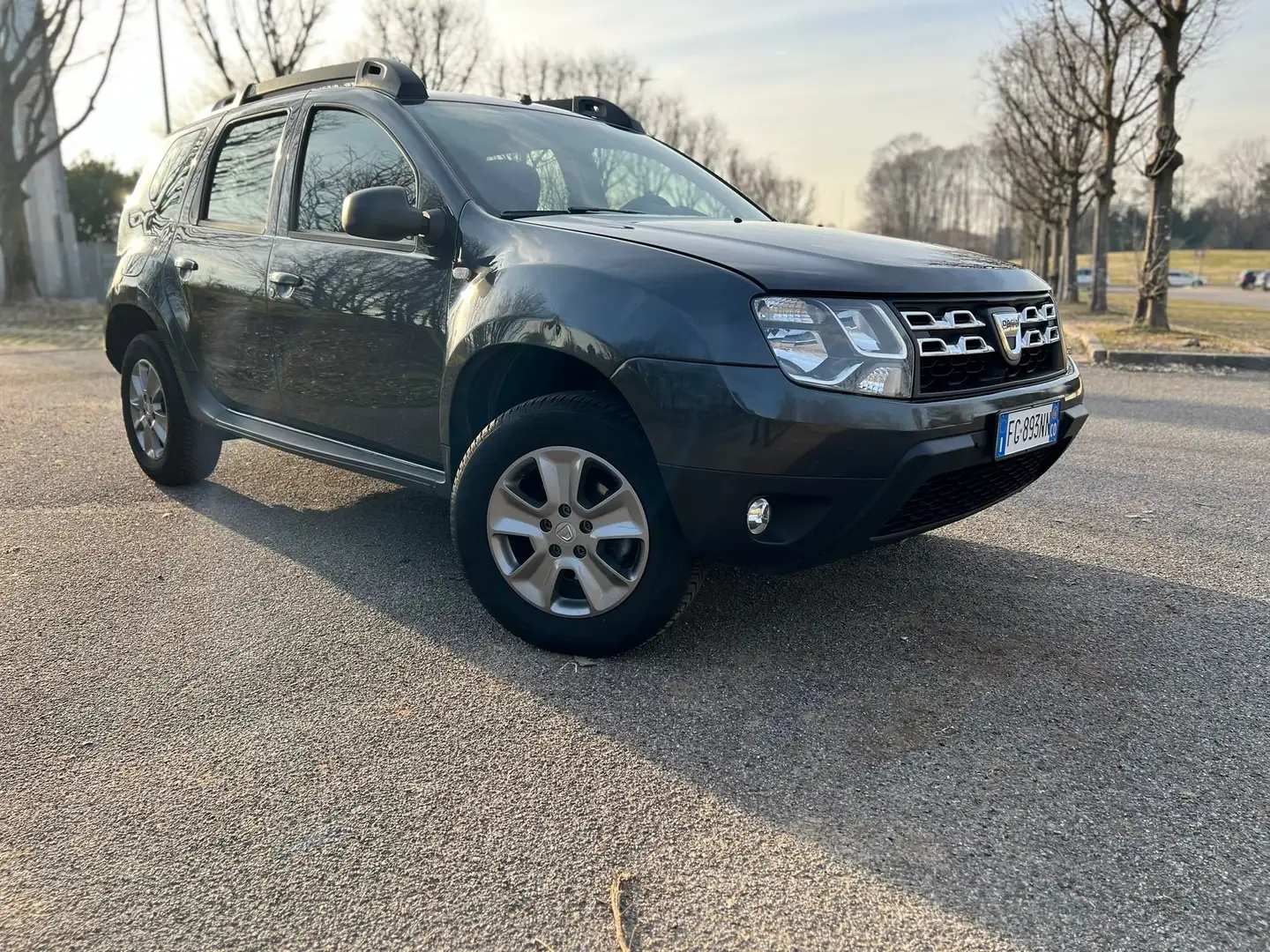 Dacia Duster 1.5 dci Ambiance 4x2 s Gris - 1
