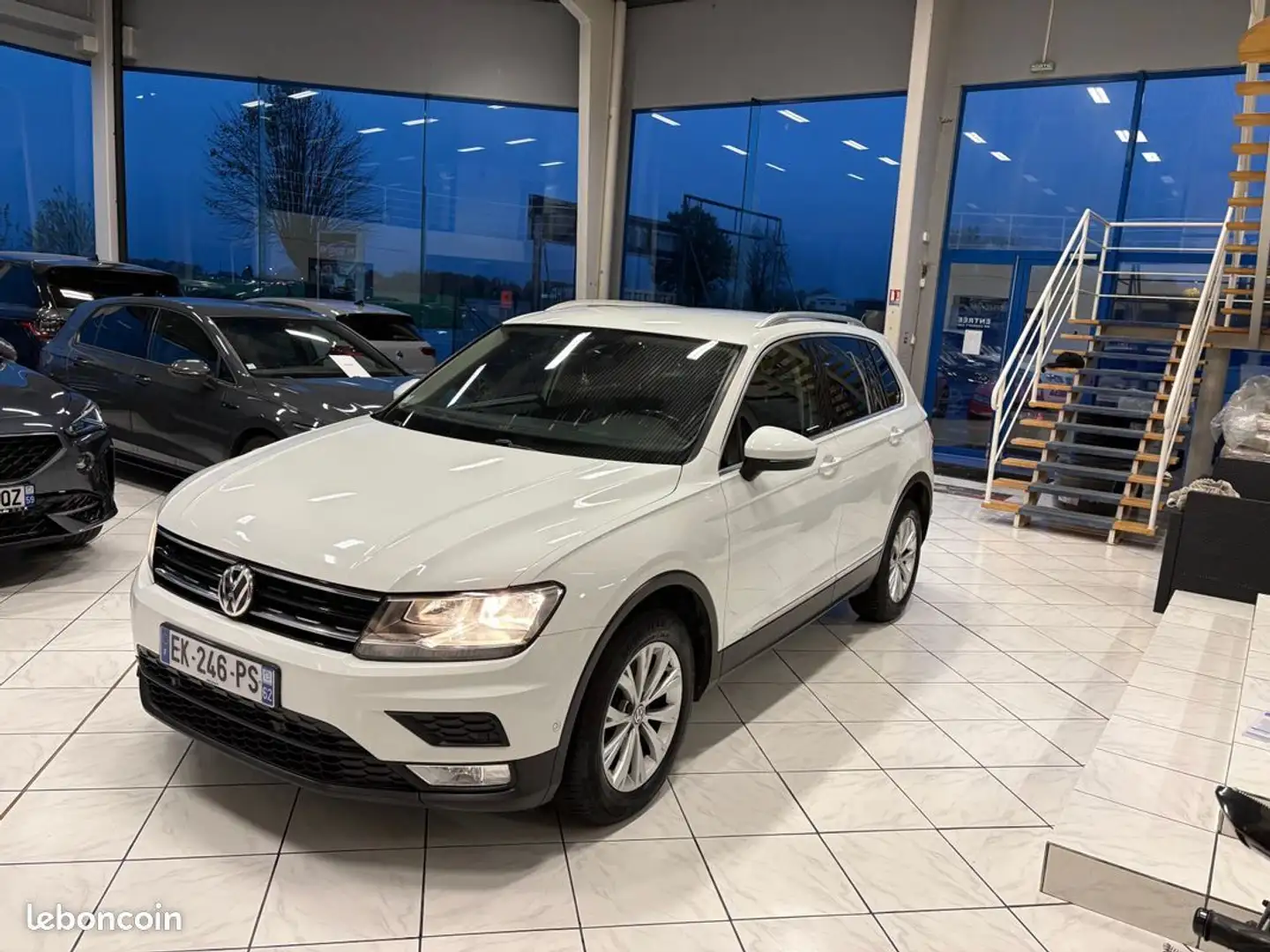 Volkswagen Tiguan 2.0 TDI CONFORTLINE 150CH GPS-ATTACHE REMORQUE-JANTES 17-CAMERA Blanc - 1