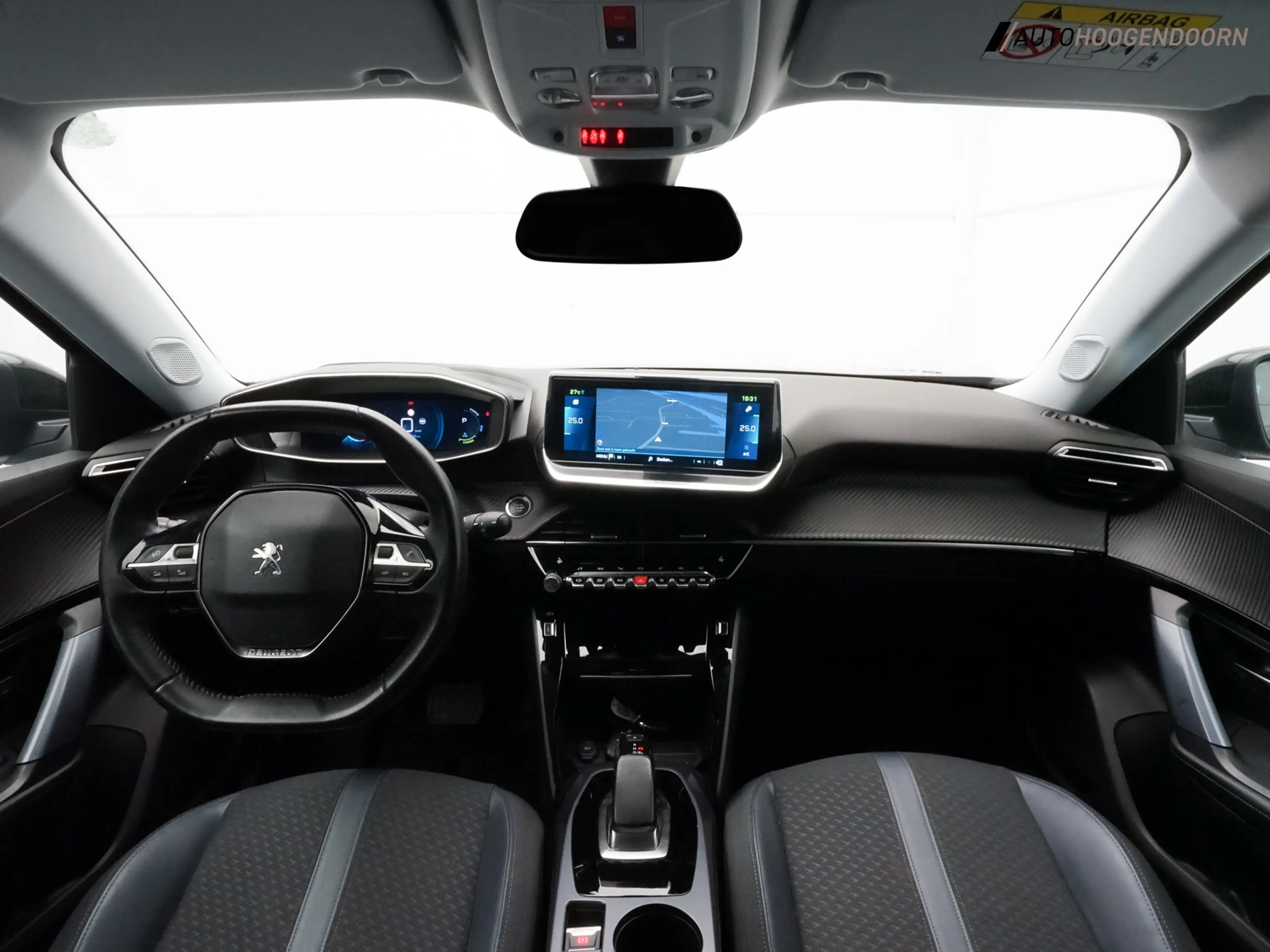 Peugeot e-2008 EV Allure 50 kWh Sport SOH 90% (APPLE CARPLAY,LED, — photo 13