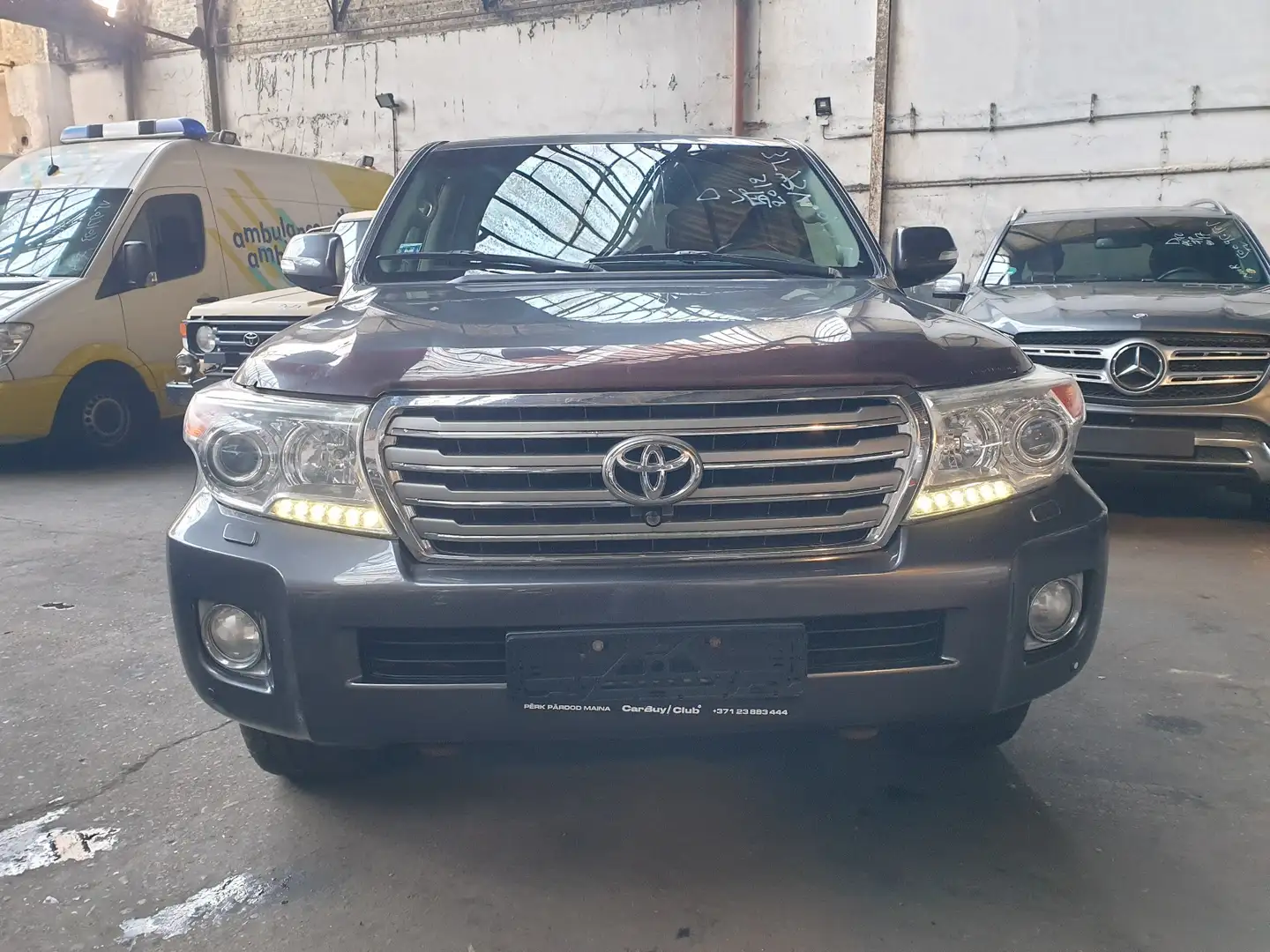 Toyota Land Cruiser Land Cruiser 4.5 D-4D V8 VXE Gris - 2