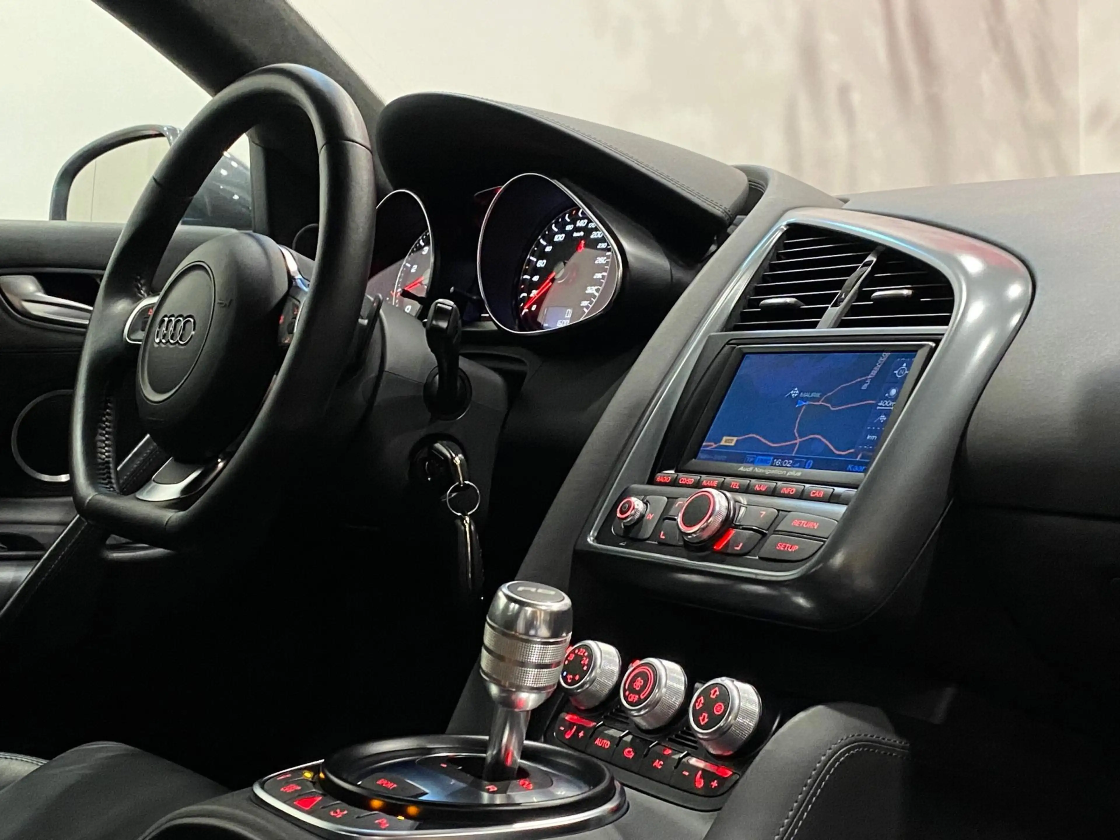 Audi R8 4.2 V8 FSI Quattro R-Tronic "Nieuwstaat / Uniek" — photo 5