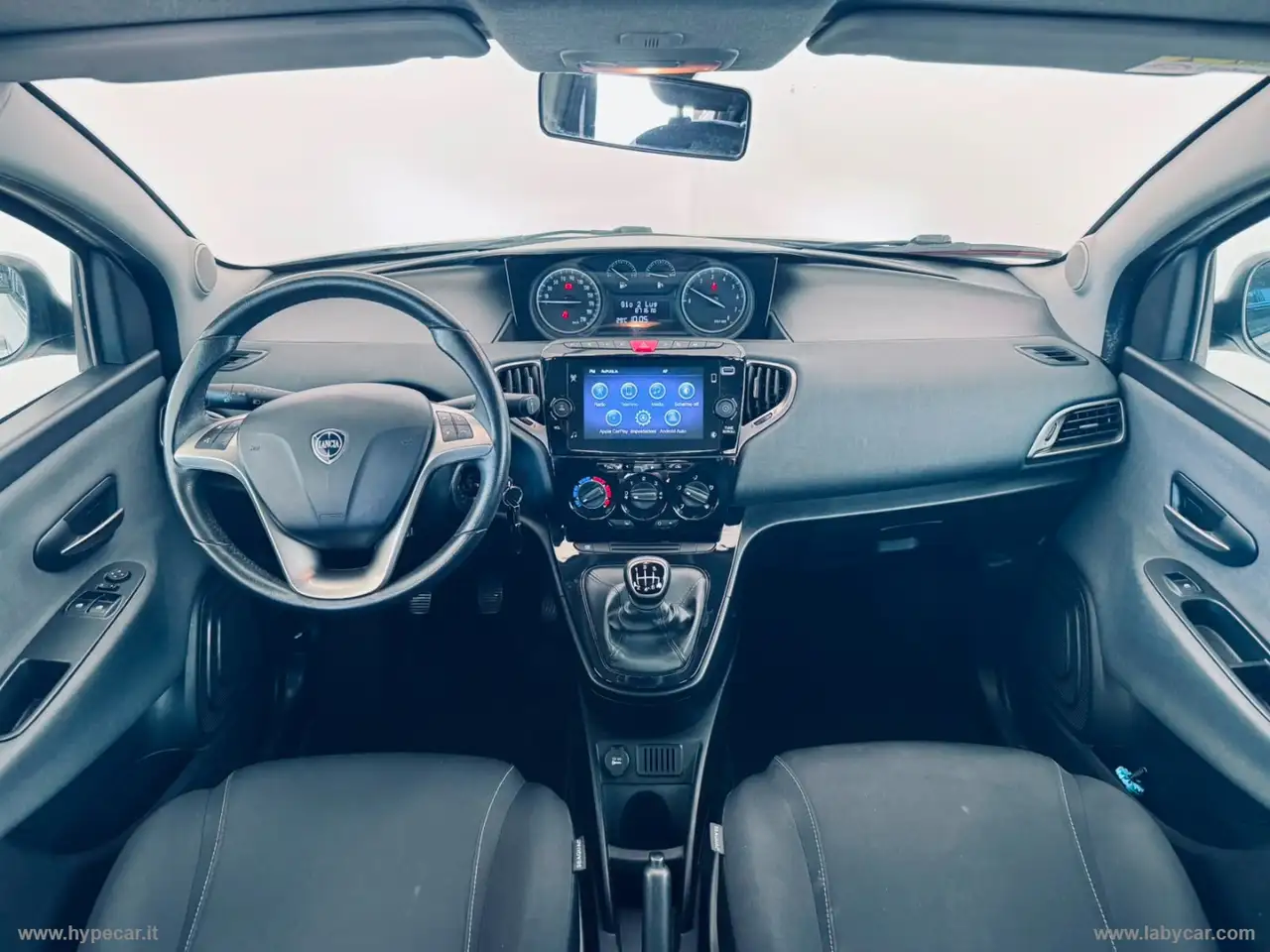 Lancia Ypsilon 2021 — фото 11