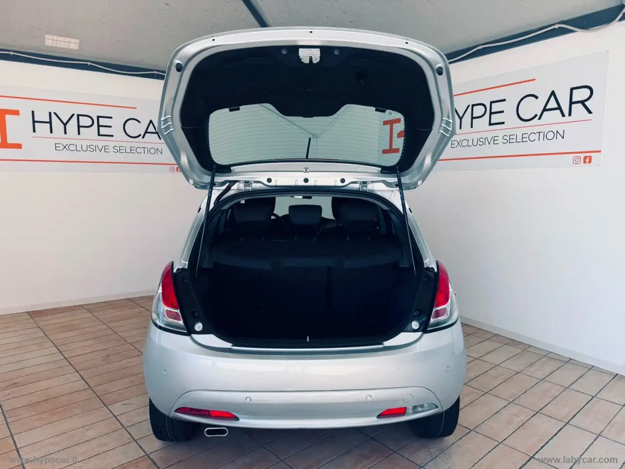 Lancia Ypsilon 2021 — фото 9