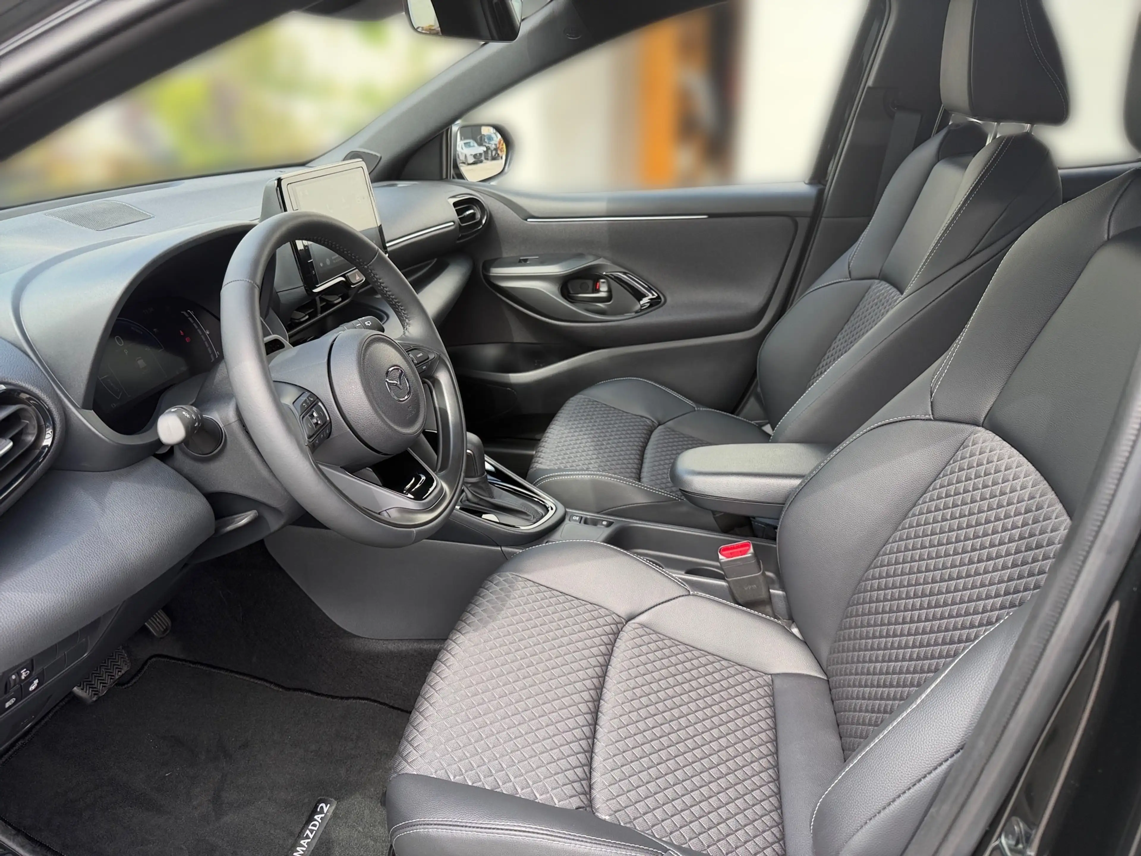 Mazda 2 Mazda2 Hybrid Homura Aut. — photo 12