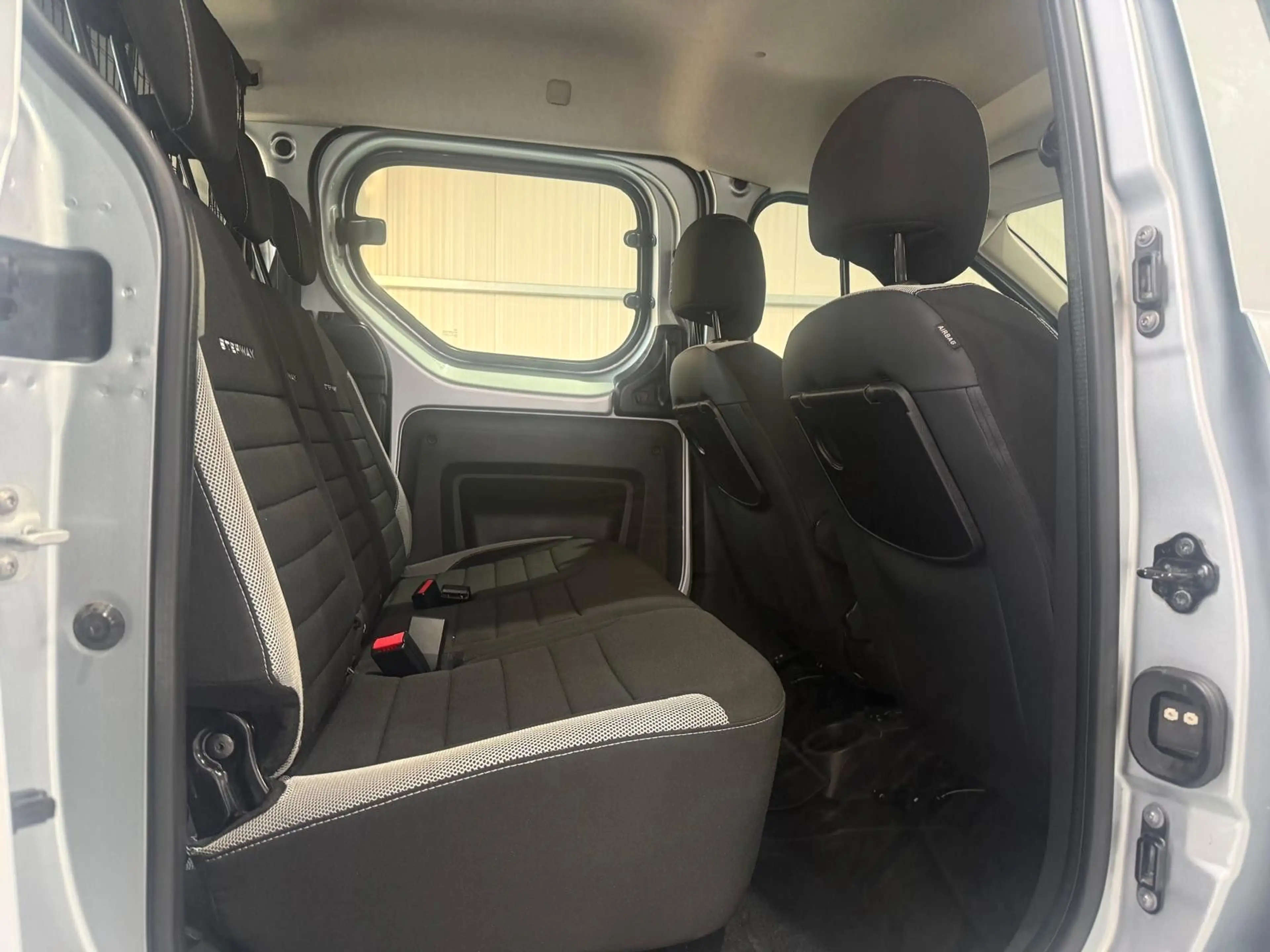 Dacia Dokker Stepway Plus 1Hand Kamera SHZ Tempomat — photo 13