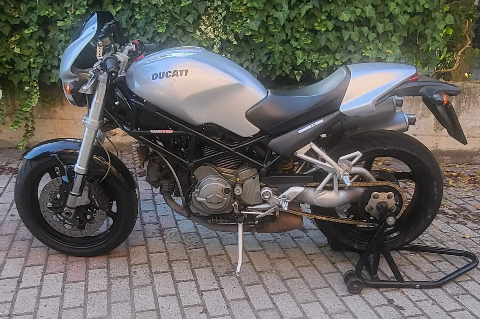 Ducati Monster S2R 1000 Gris - 1