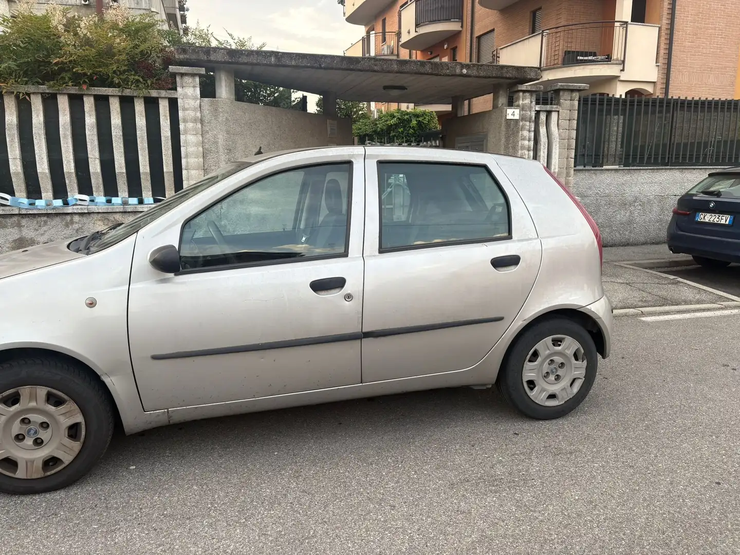 Fiat Punto Punto II 2003 5p 1.2 Active Gris - 2