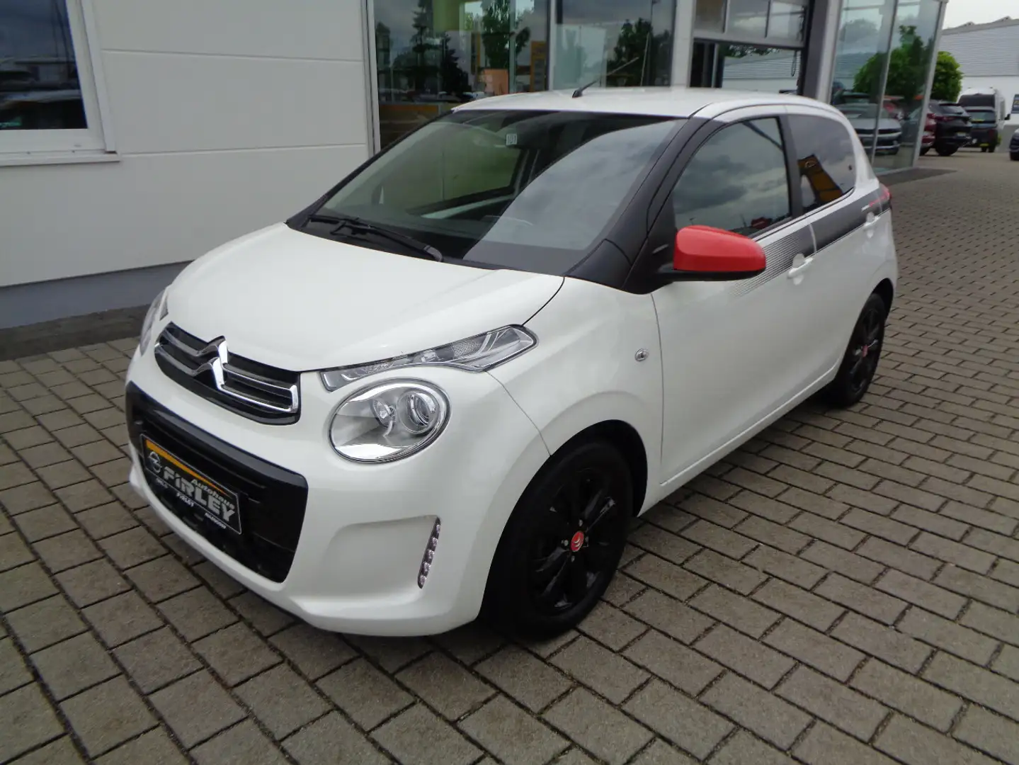Citroen C1 Pure Tech Furio Weiß - 1