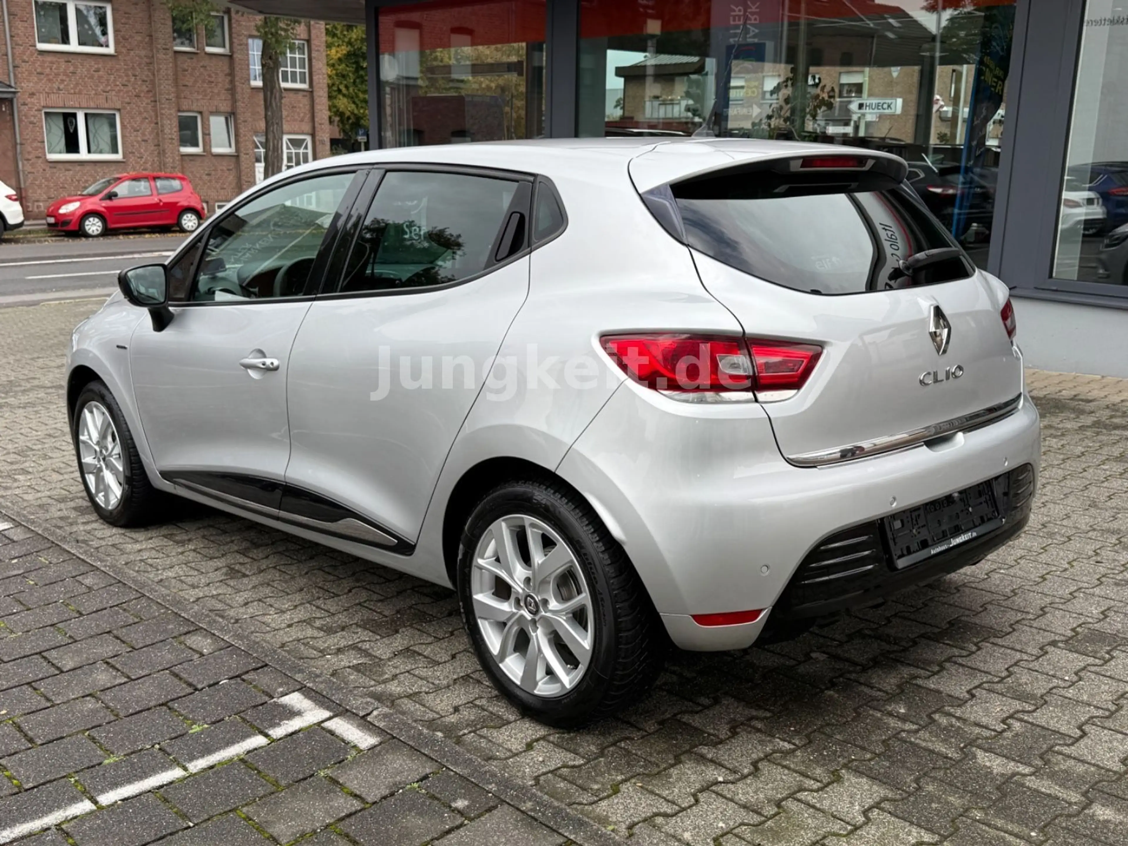 Renault Clio IV Limited *R-Kamera*Keyless Go* — photo 8