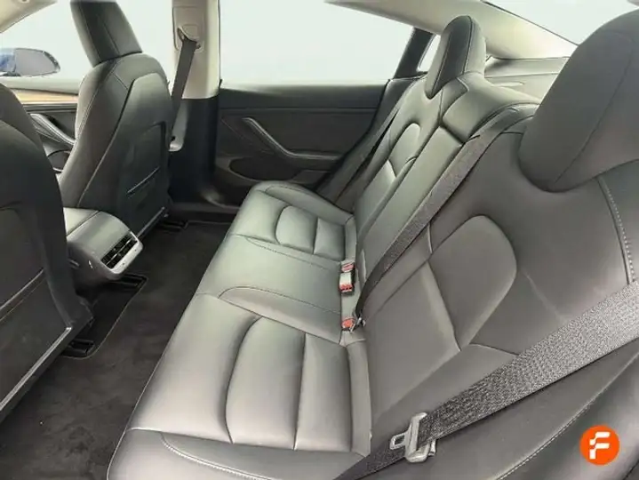 Tesla Model 3 2024, foto 16